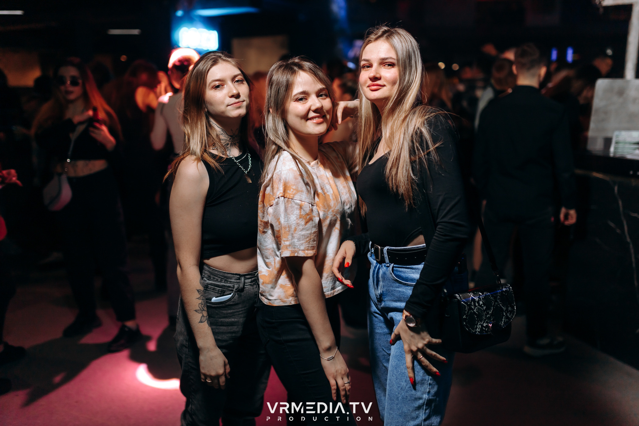 Выходные в баре «DOSKI»