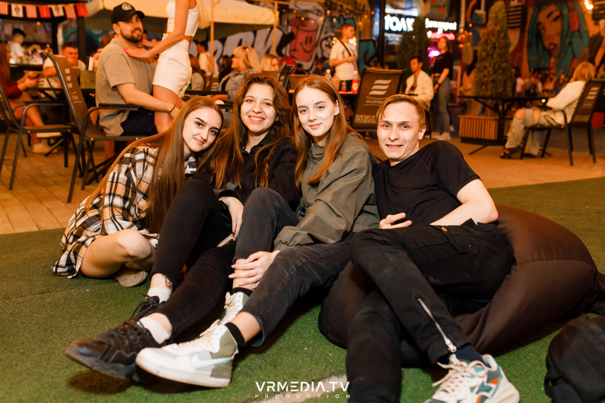 XVIII открытый городской рок-фестиваль «Над землёй» в культурном прост