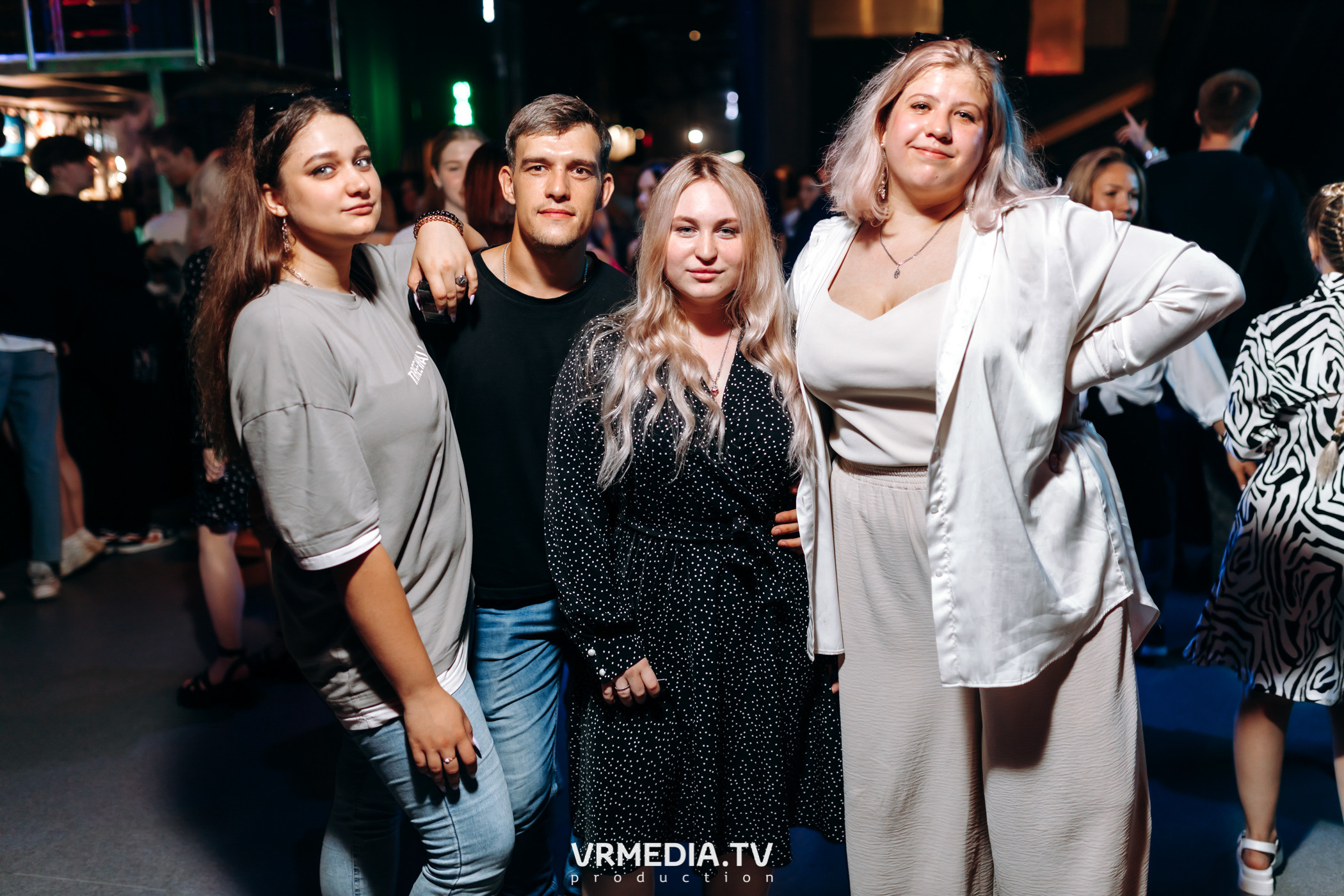 Выходные в баре «DOSKI»