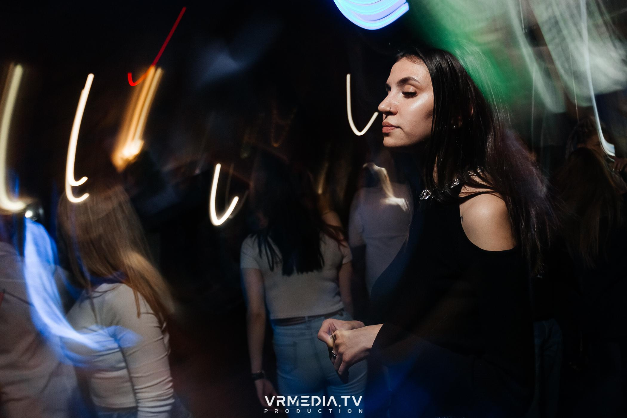 Выходные в баре «DOSKI»