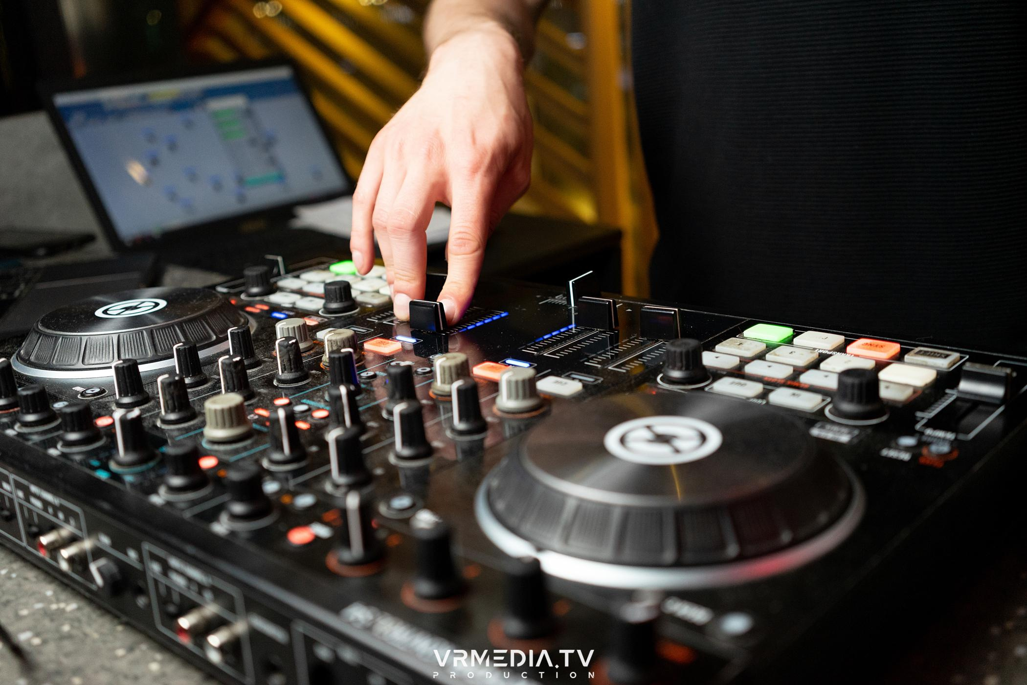 Выходные в баре «DOSKI»