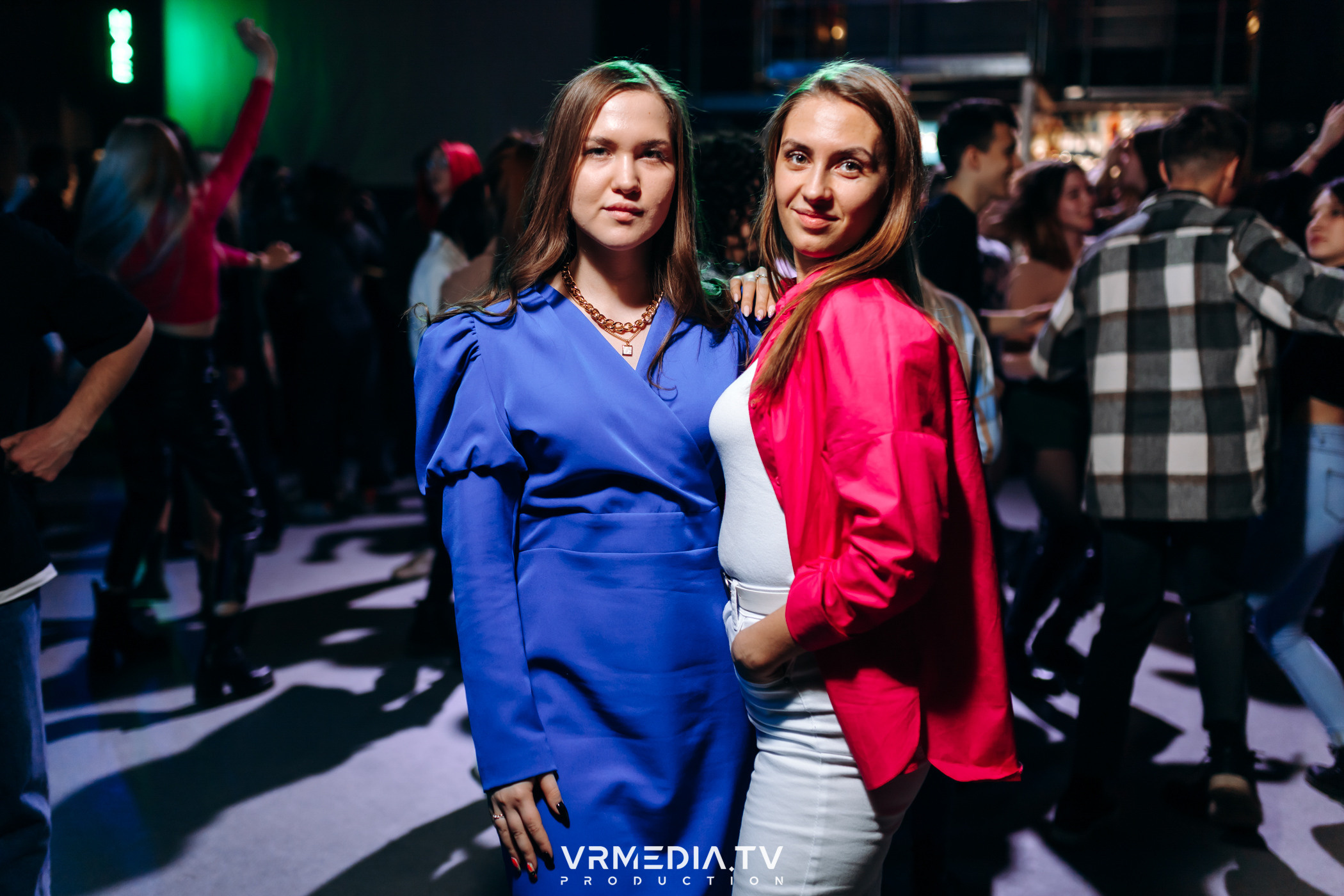 Выходные в баре «DOSKI»