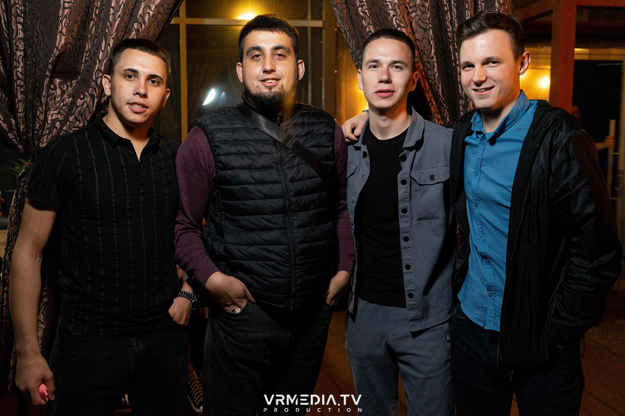 Выходные в баре «DOSKI»