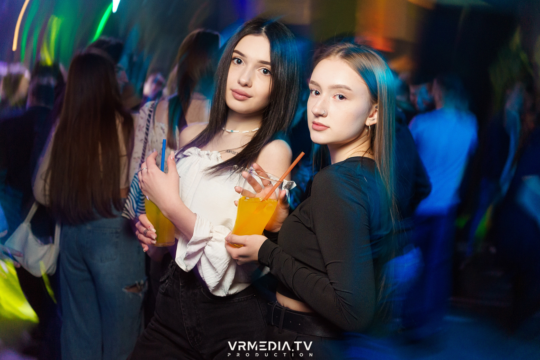 Выходные в баре «DOSKI»