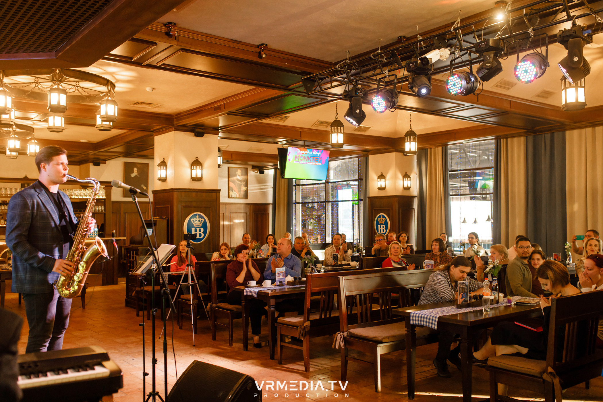 Джазовая среда: MONKTET