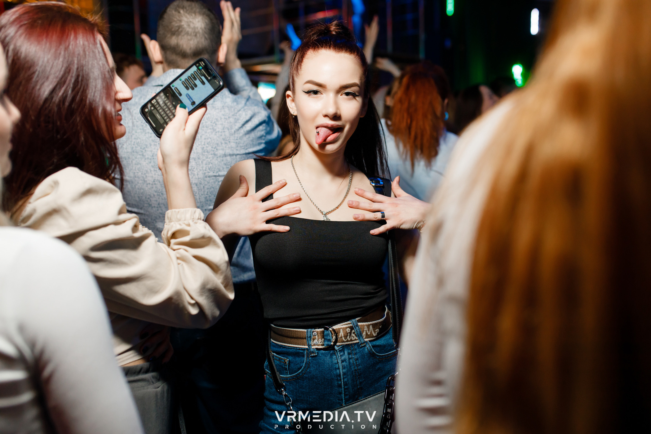 Выходные в баре «DOSKI»