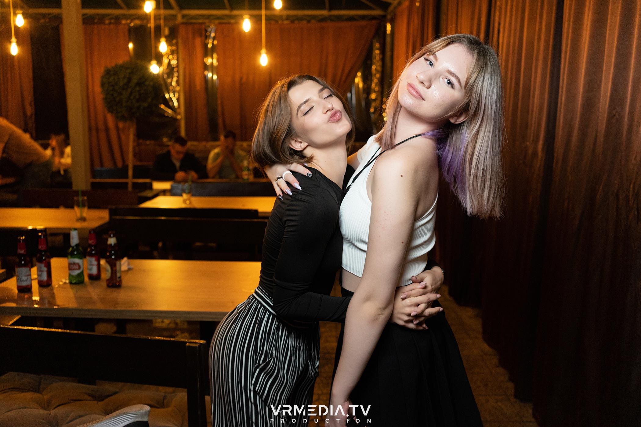 Выходные в баре «DOSKI»