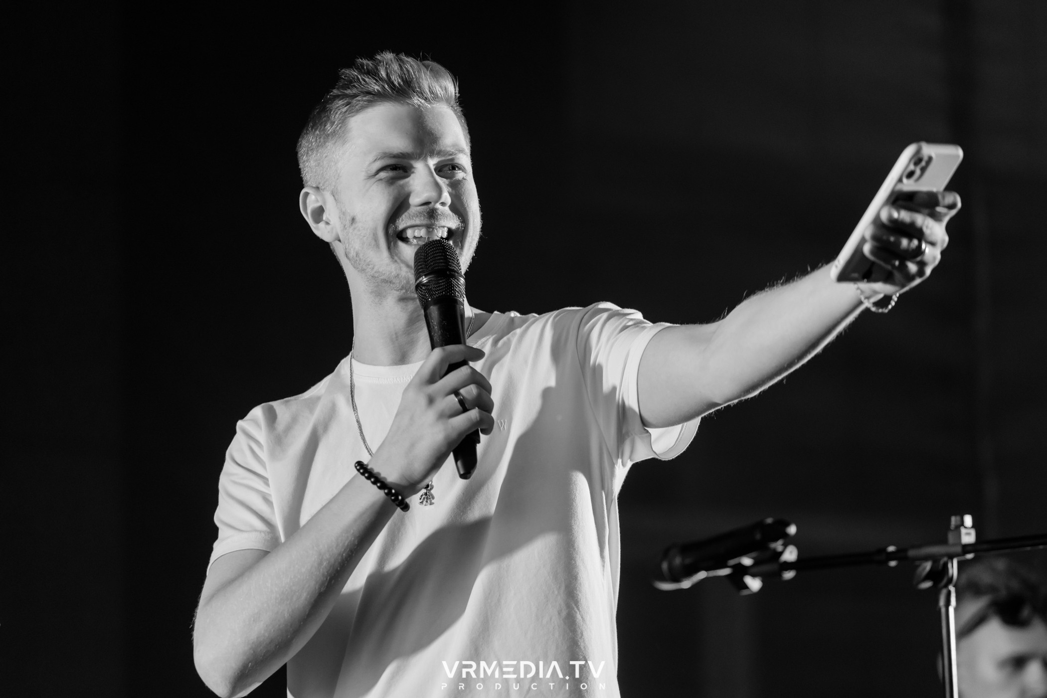 XVIII открытый городской рок-фестиваль «Над землёй» в культурном прост