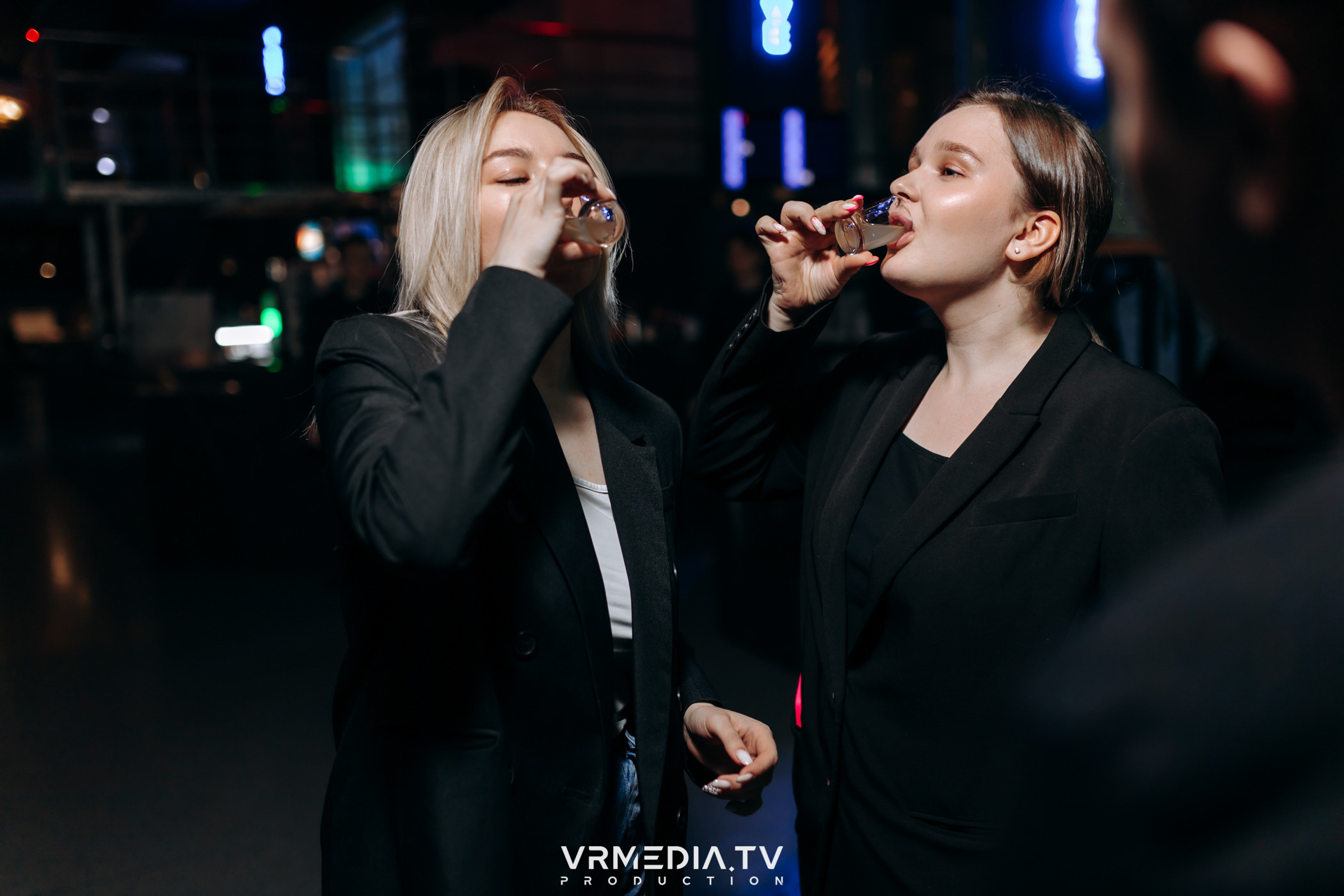 Выходные в баре «DOSKI»