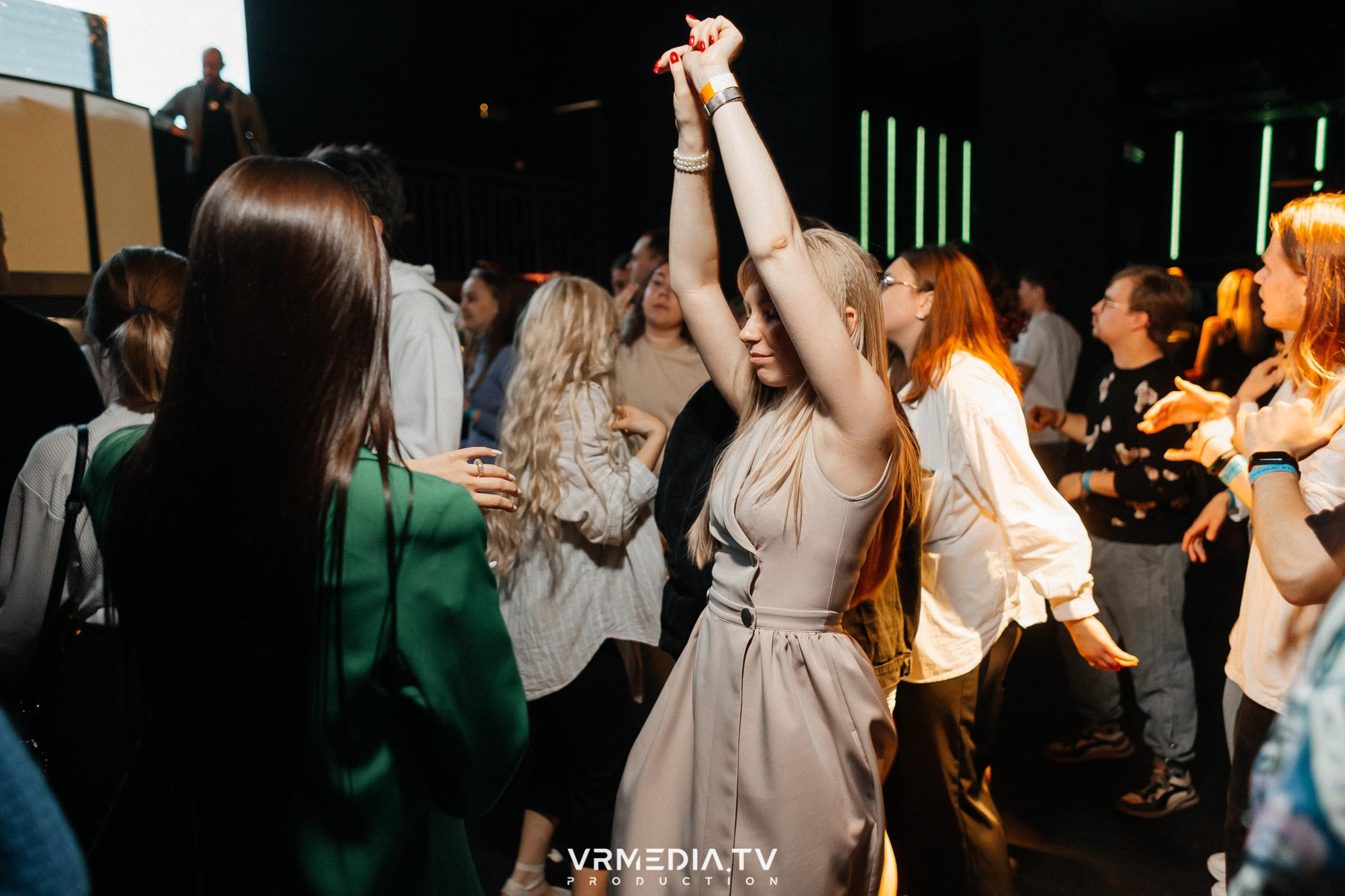 Выпускной школы диджеинга «Атмосфера»