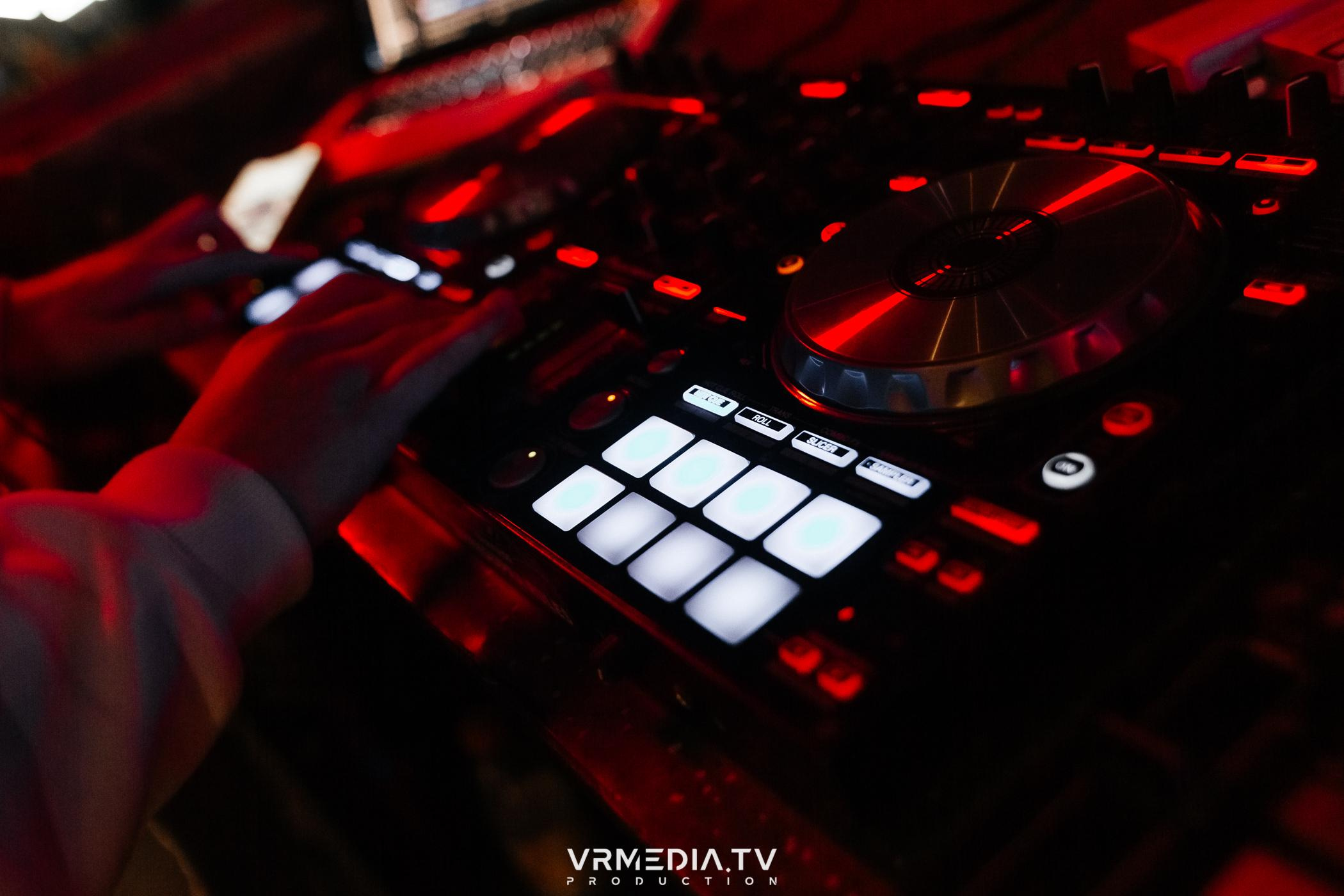 Выходные в баре «DOSKI»