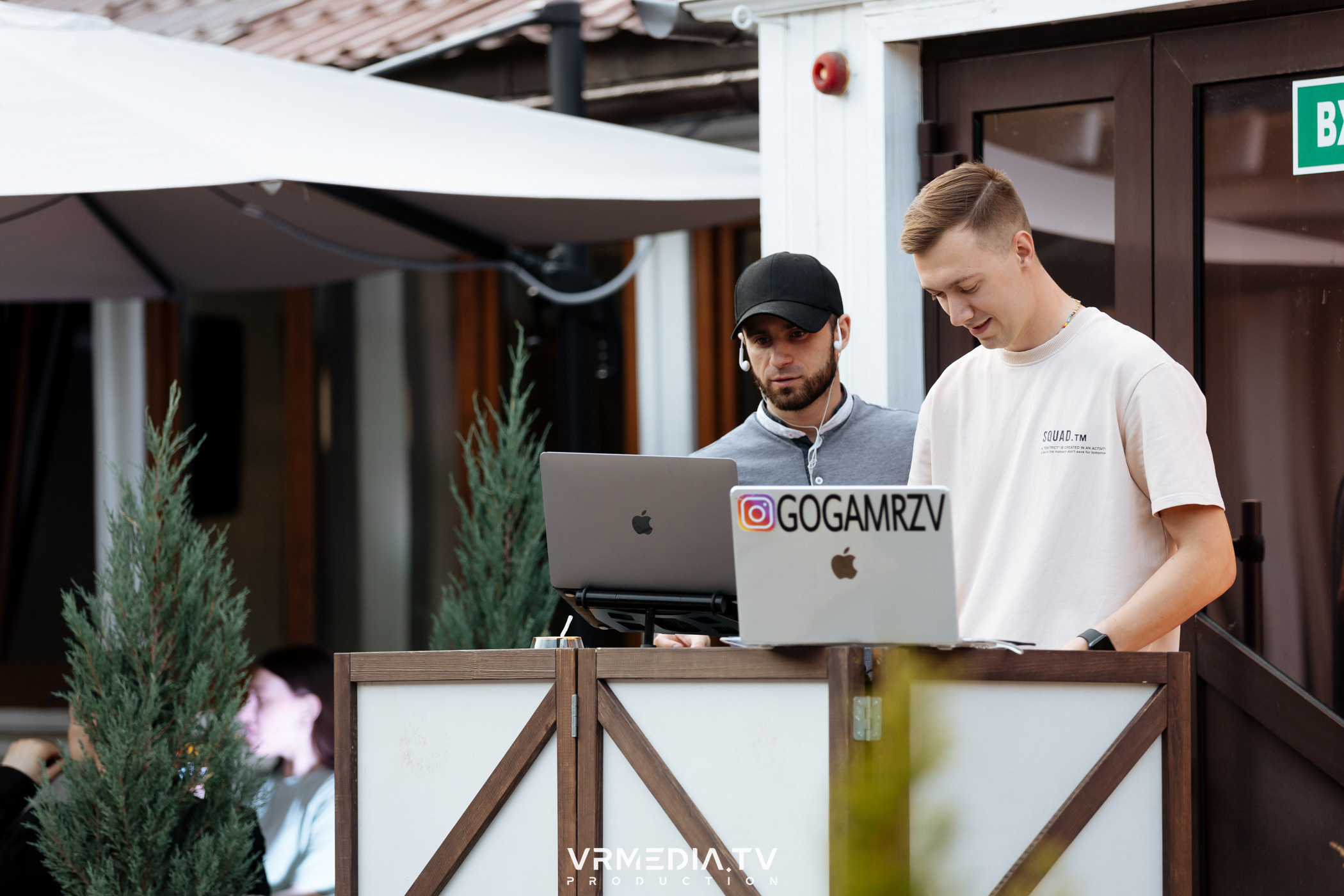 «Среда — маленькая пятница» в караоке-бар «OPERA»