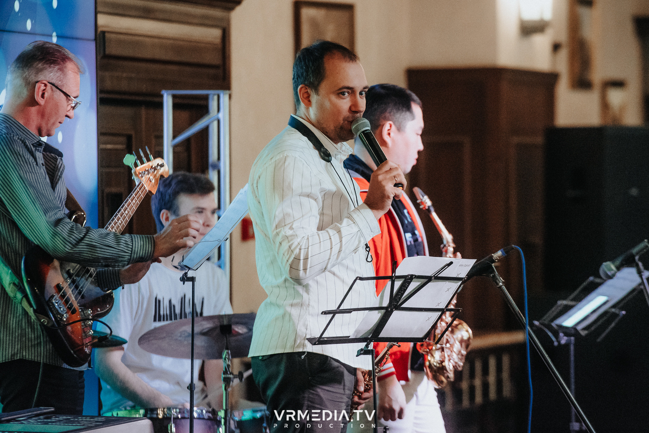 Джазовая среда: JAM SESSION