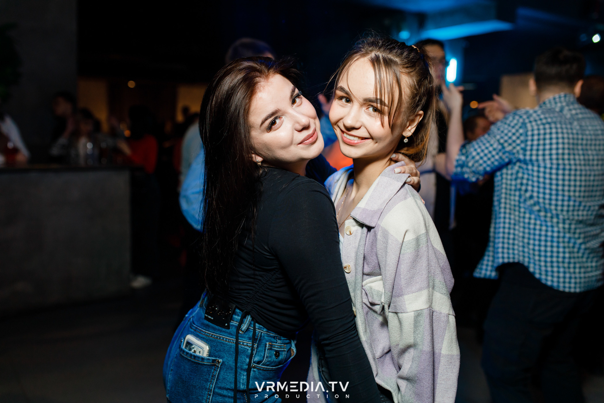 Выходные в баре «DOSKI»