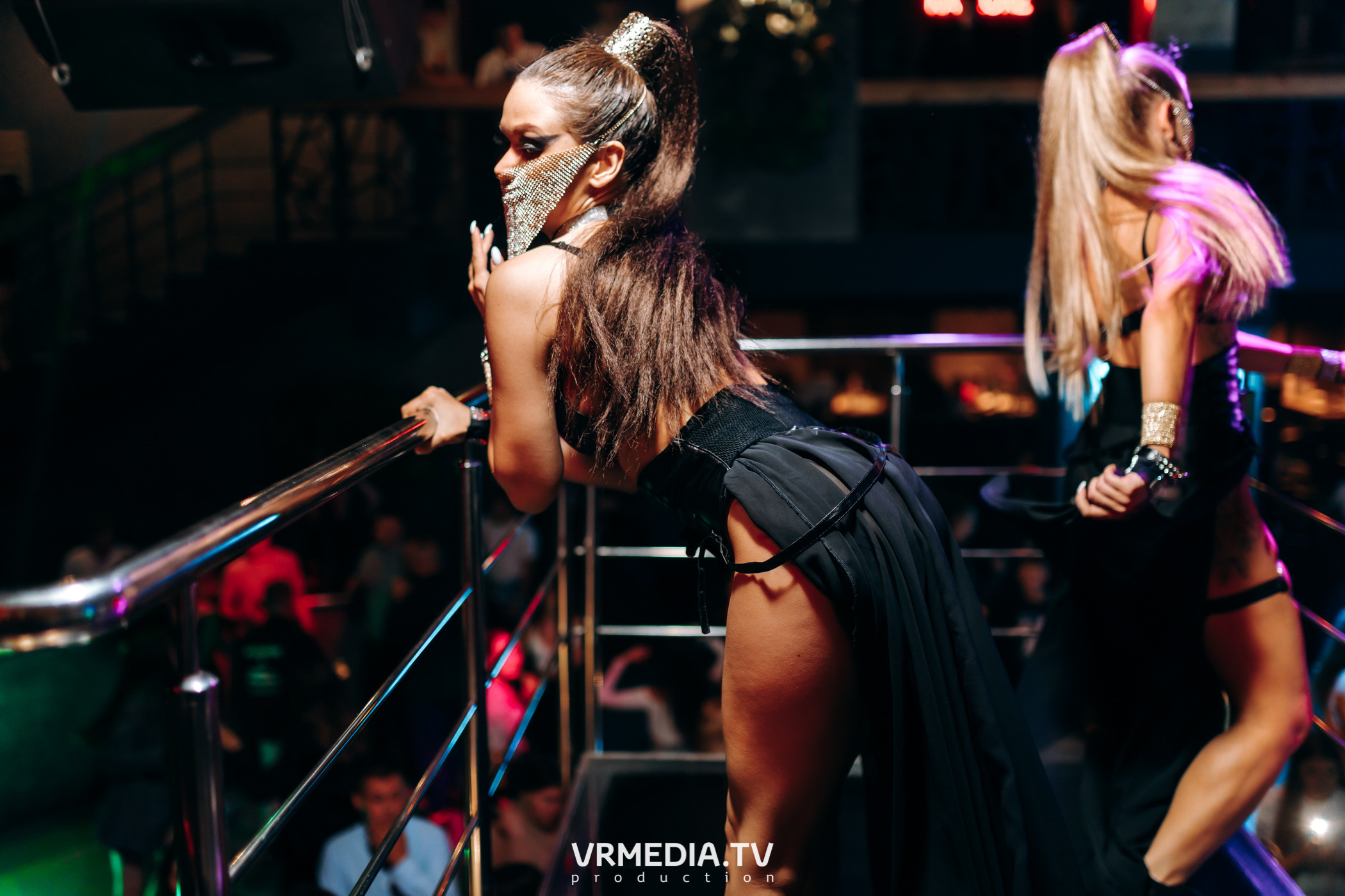 Выходные в баре «DOSKI»