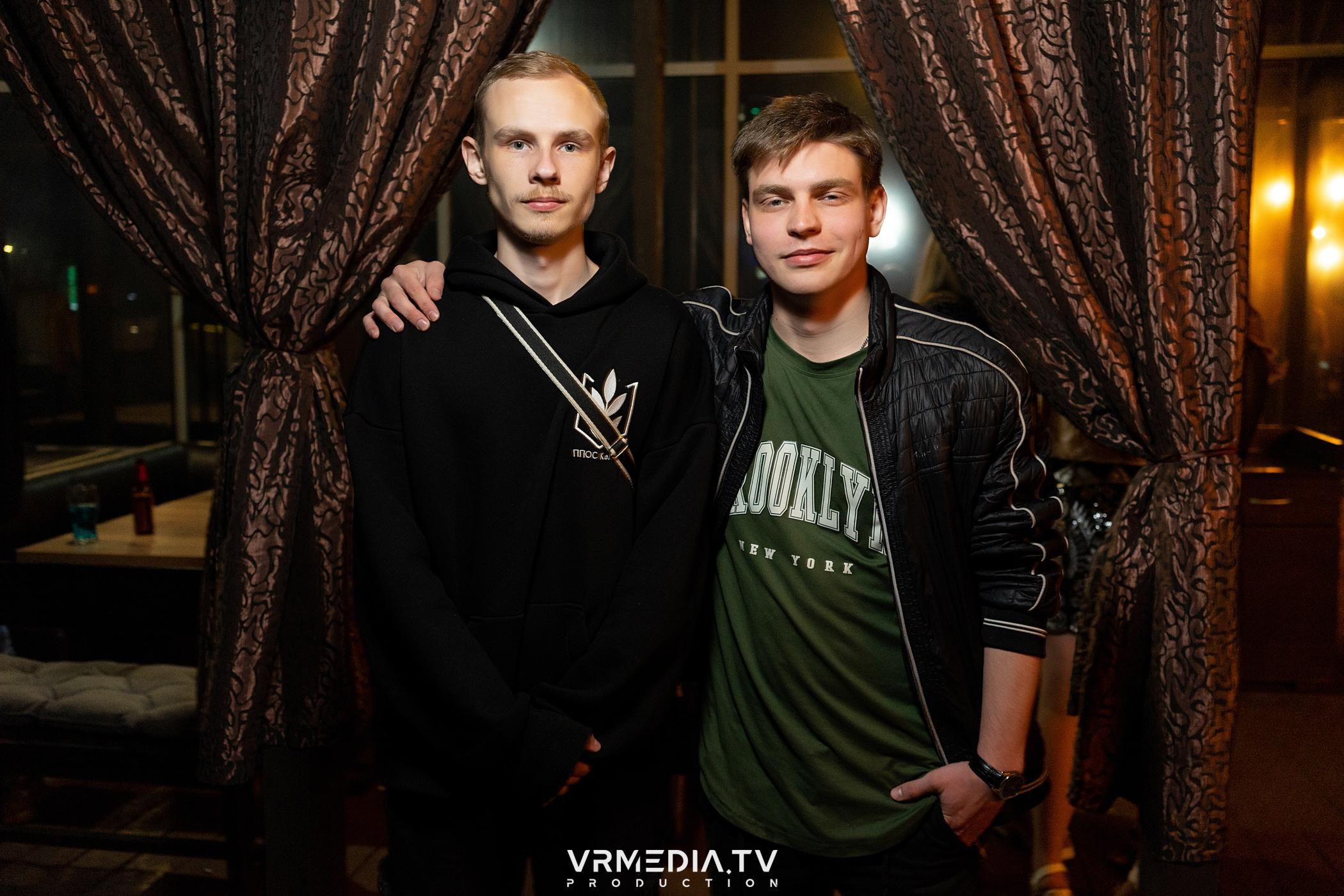 Выходные в баре «DOSKI»