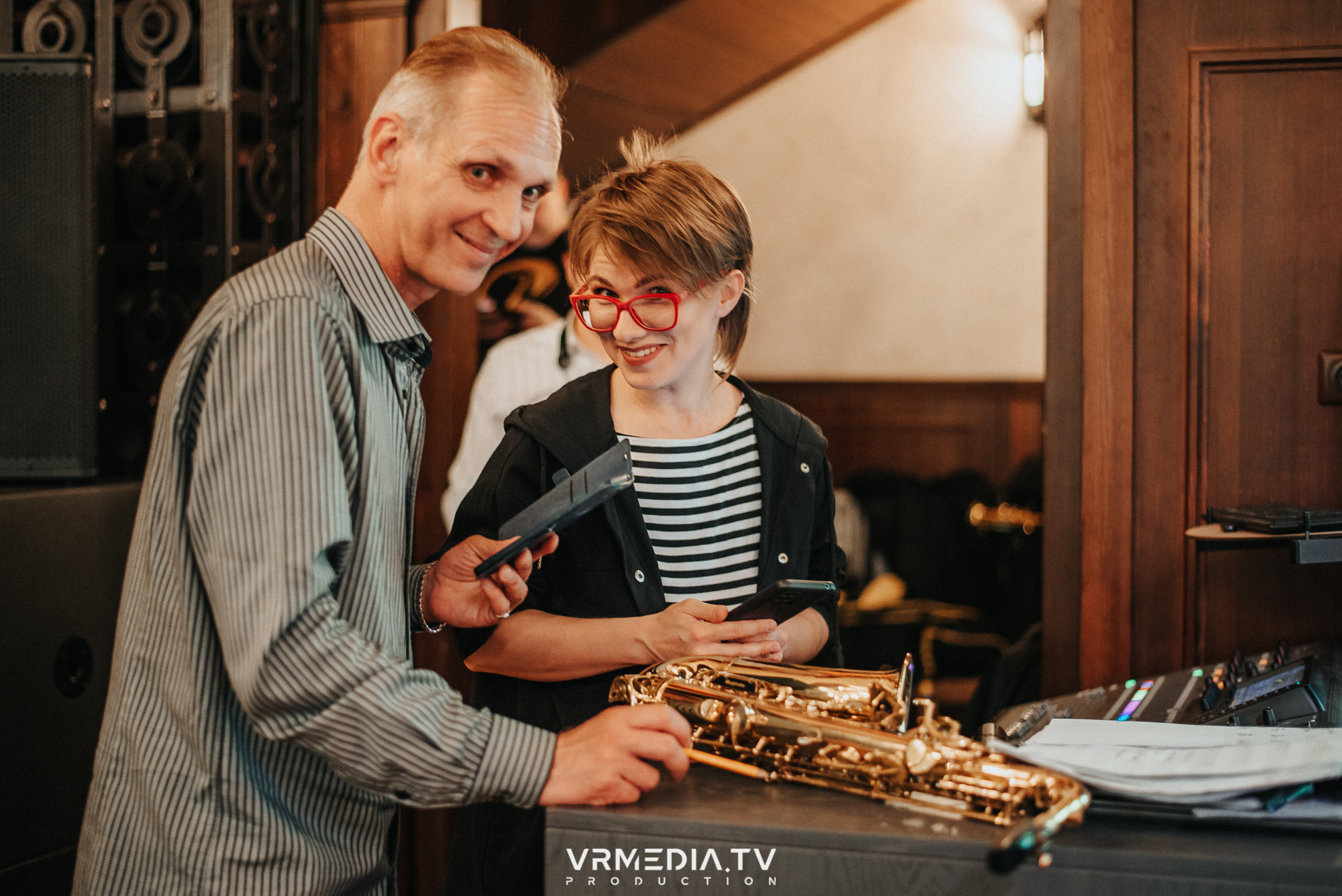 Джазовая среда: JAM SESSION