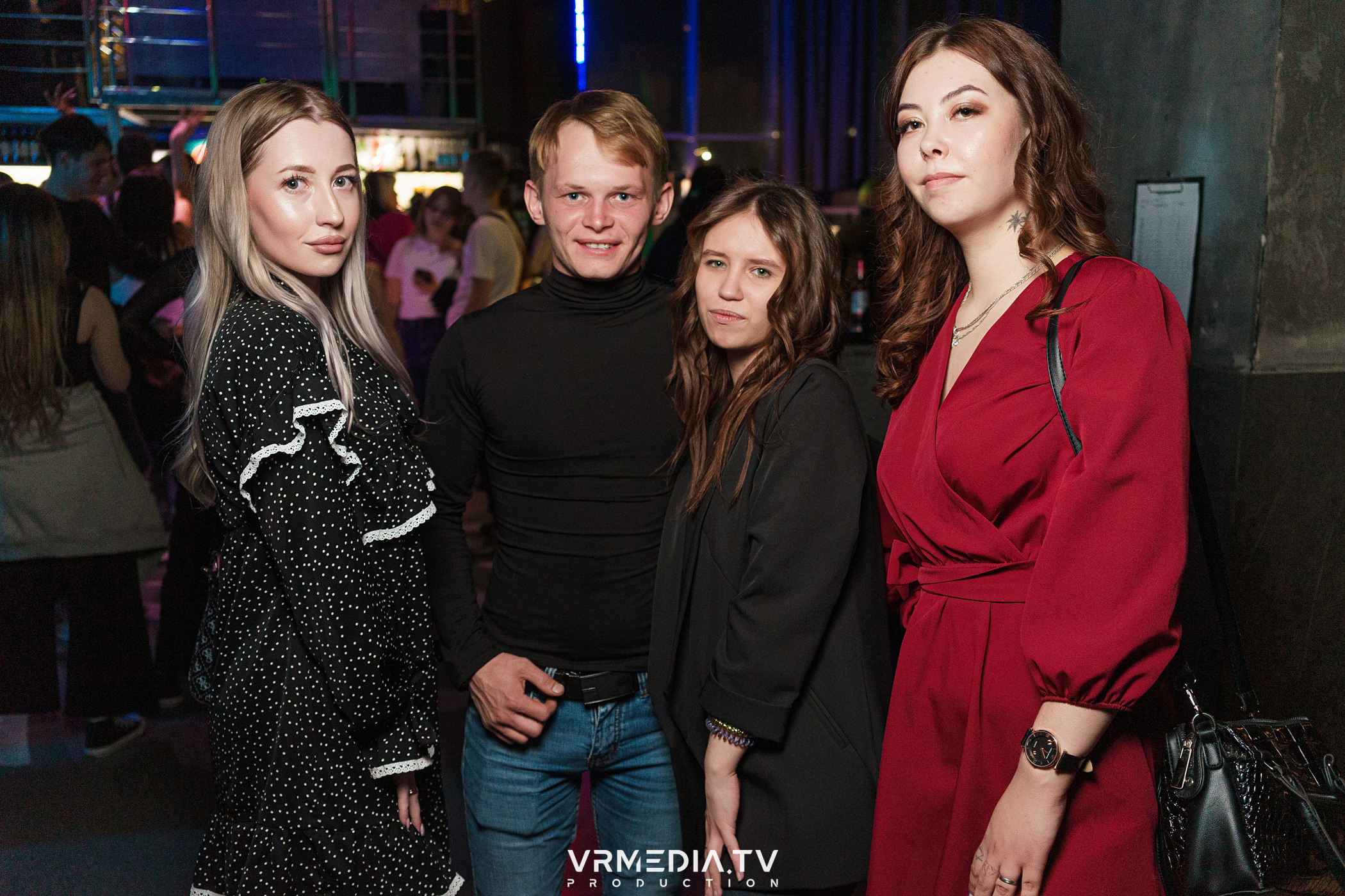 Выходные в баре «DOSKI»