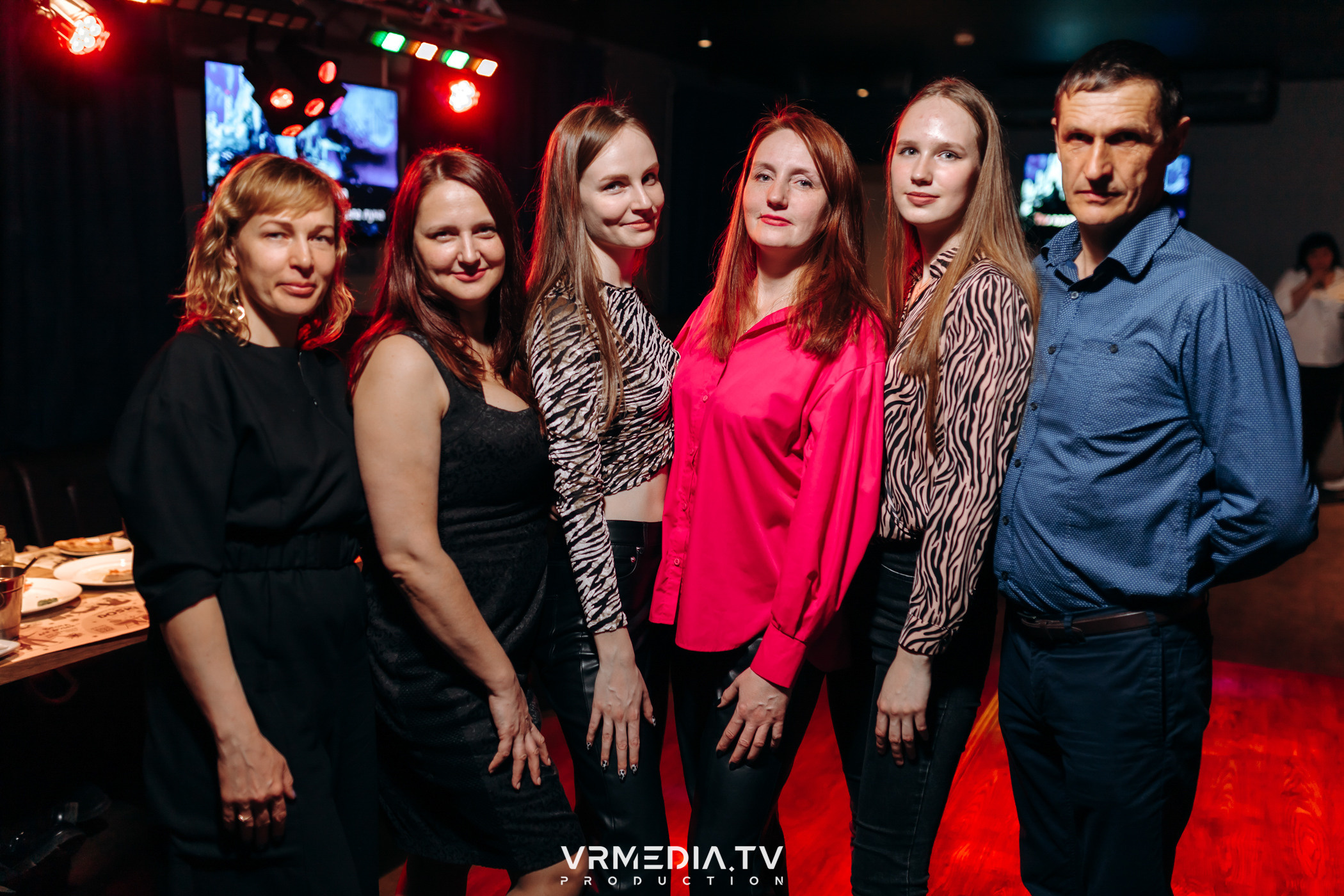 Выходные в баре «DOSKI»