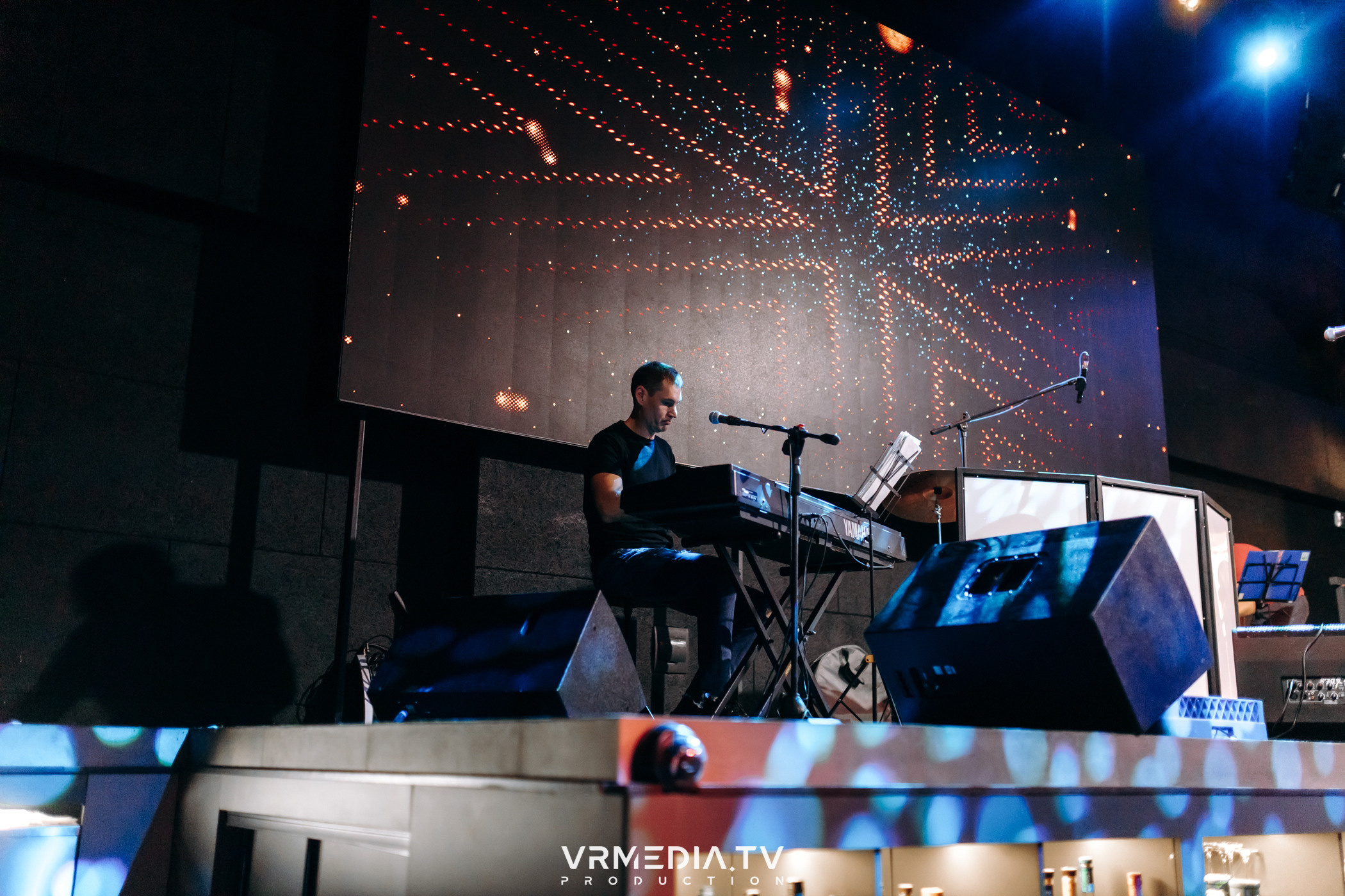 Джазовая среда: Игорь Тальков мл. и группа «МирИмиР»