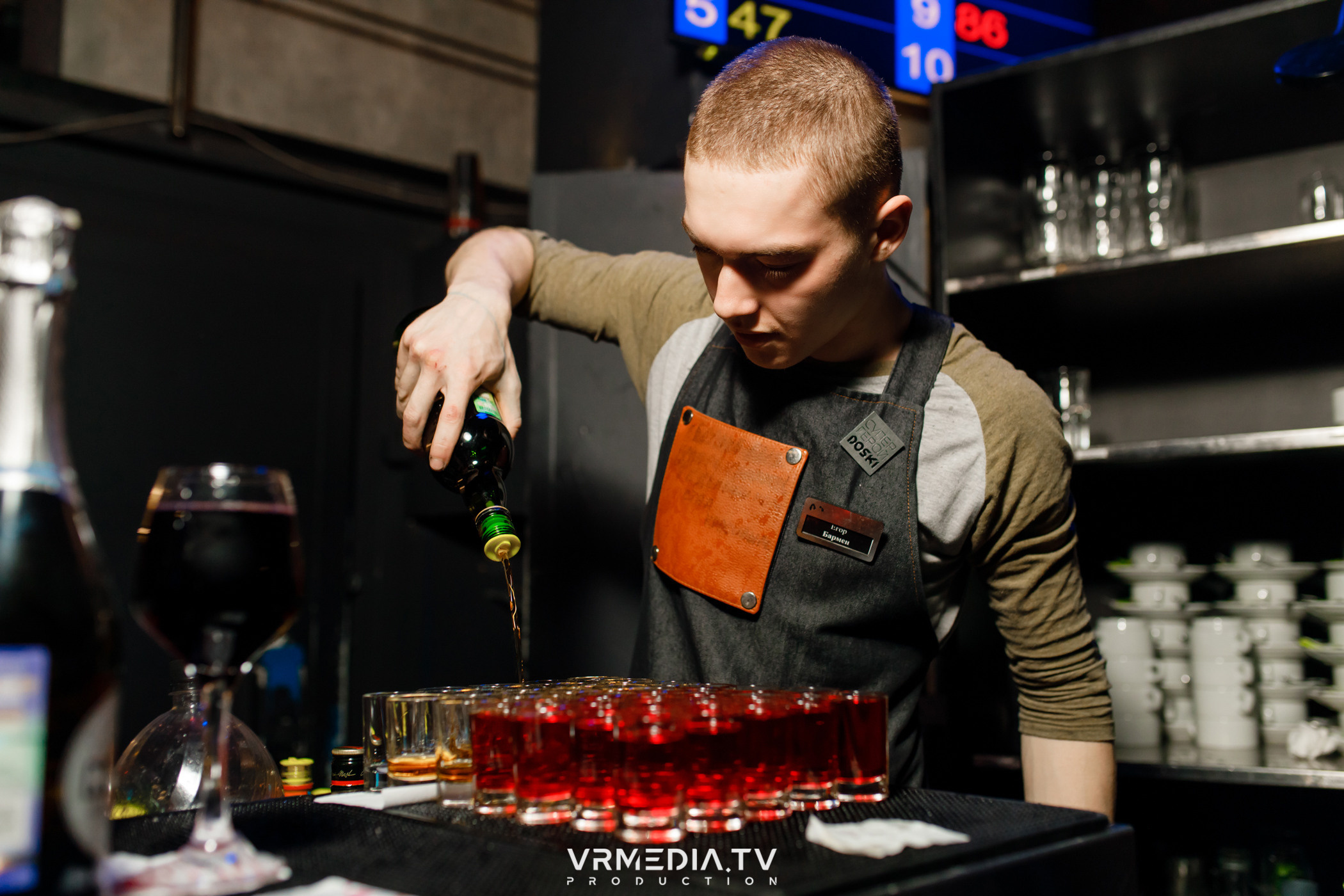 Выходные в баре «DOSKI»