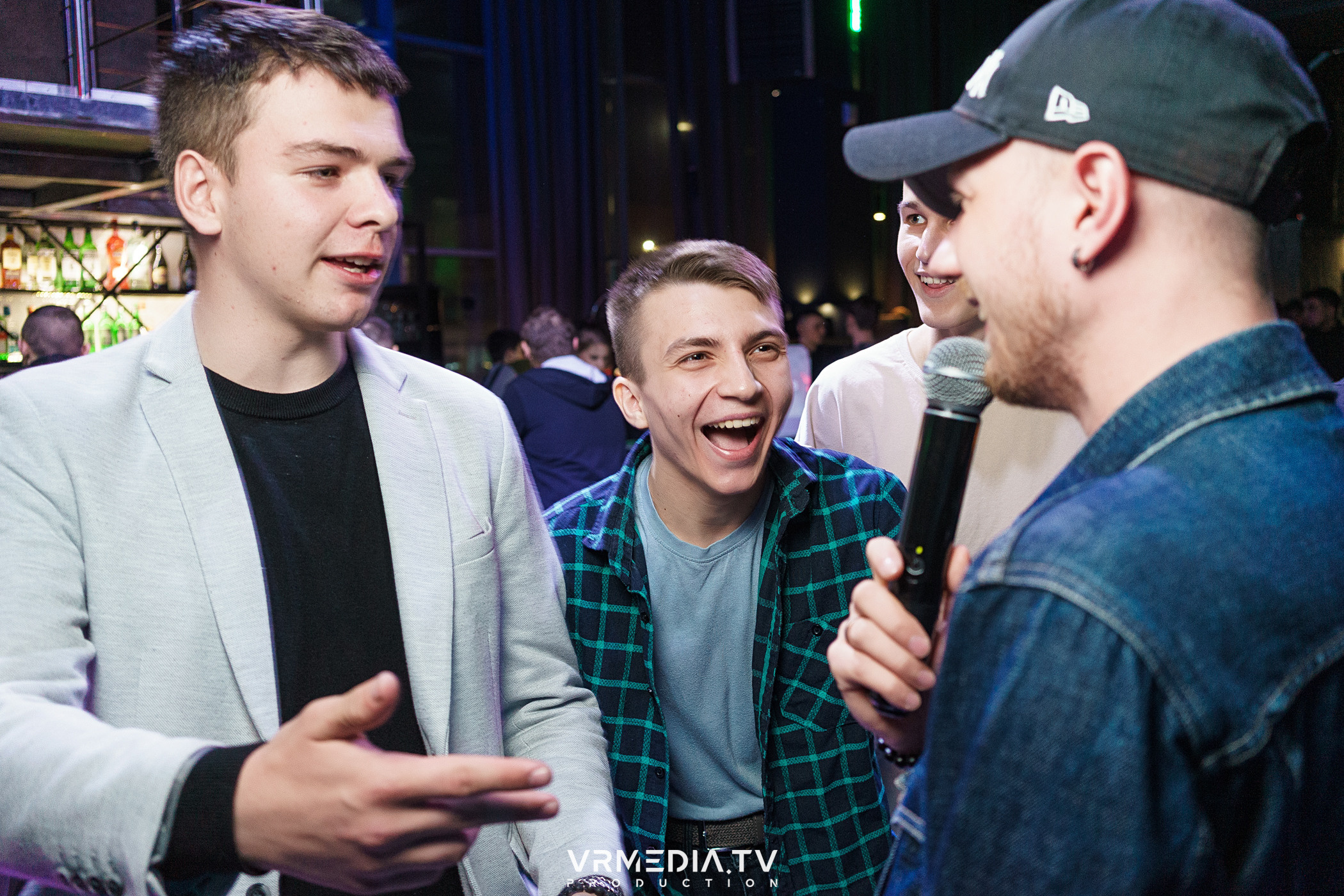 Выходные в баре «DOSKI»