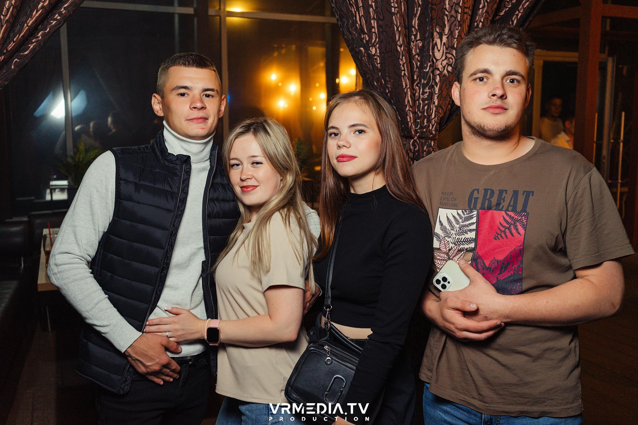 Выходные в баре «DOSKI»