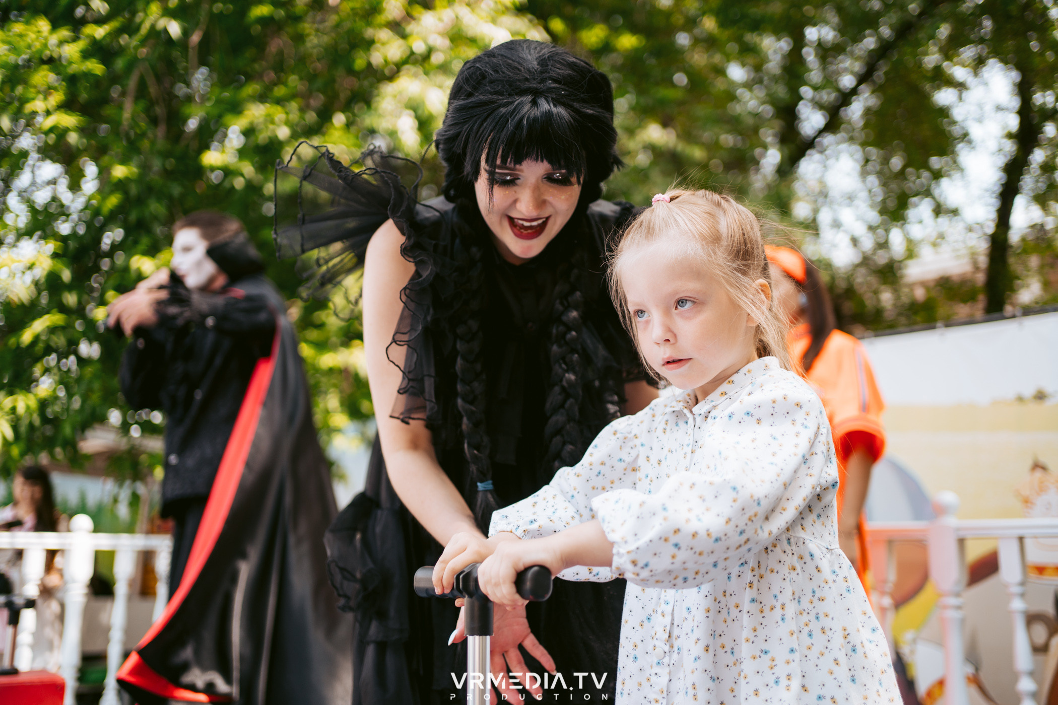 Спектакль «Монстры на каникулах» от студии чудес «Алиса»