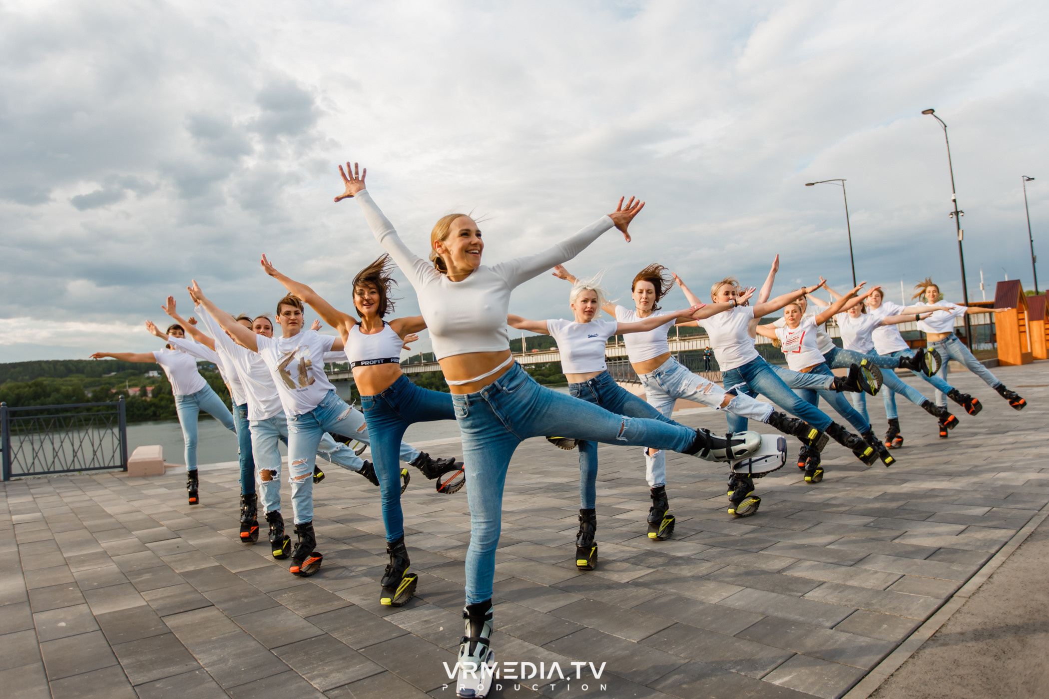 Открытая тренировка «Kangoo jumps»