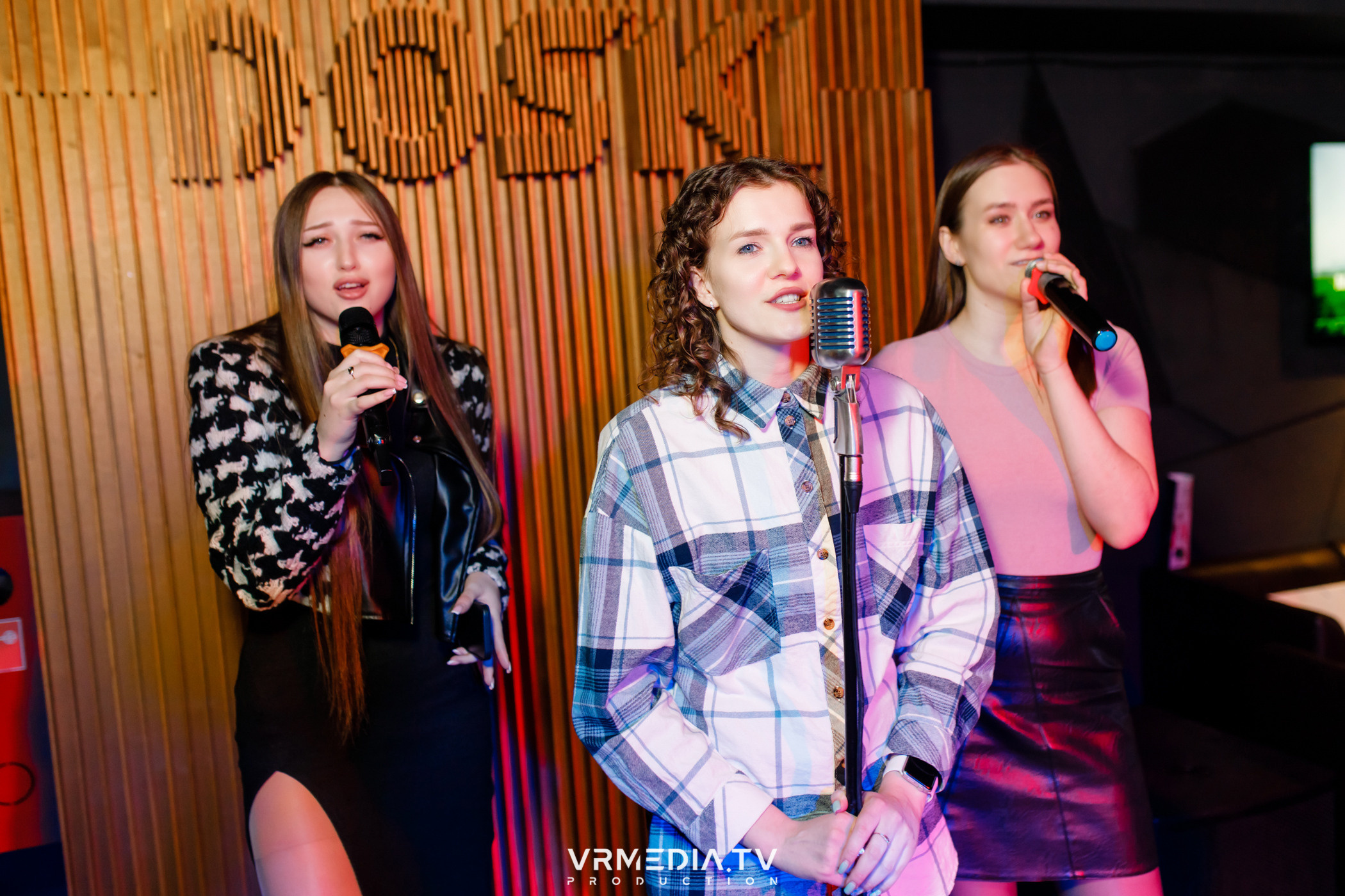 Выходные в баре «DOSKI»