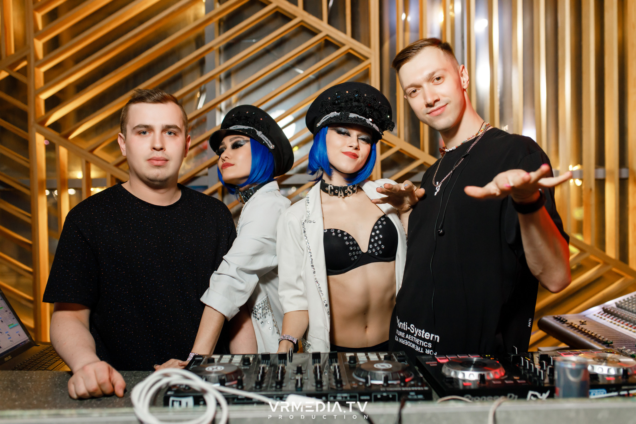 Выходные в баре «DOSKI»