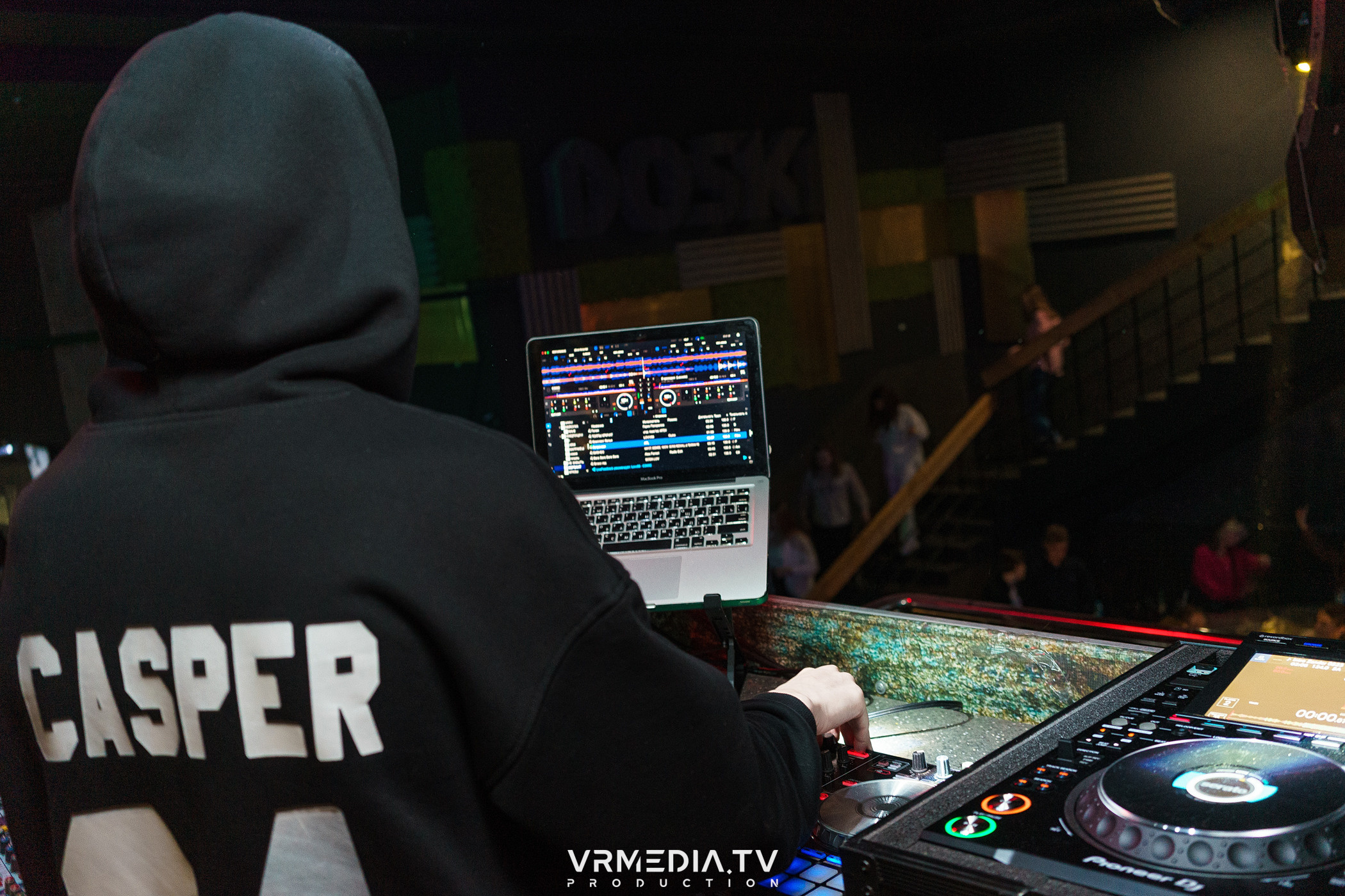 Выходные в баре «DOSKI»