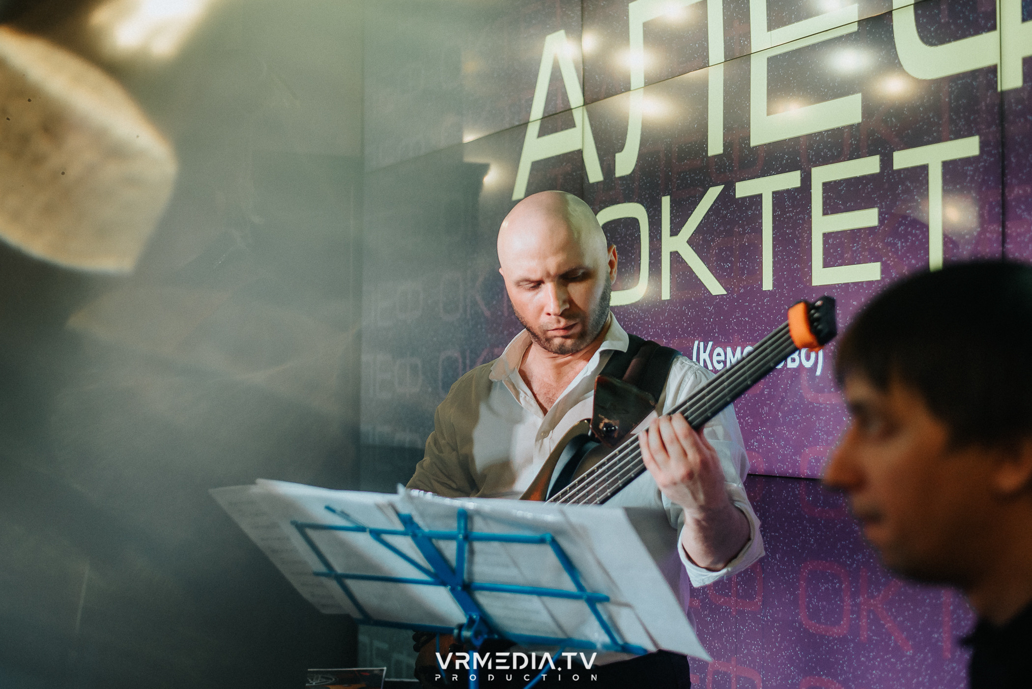 Джазовая среда: Алеф Октет