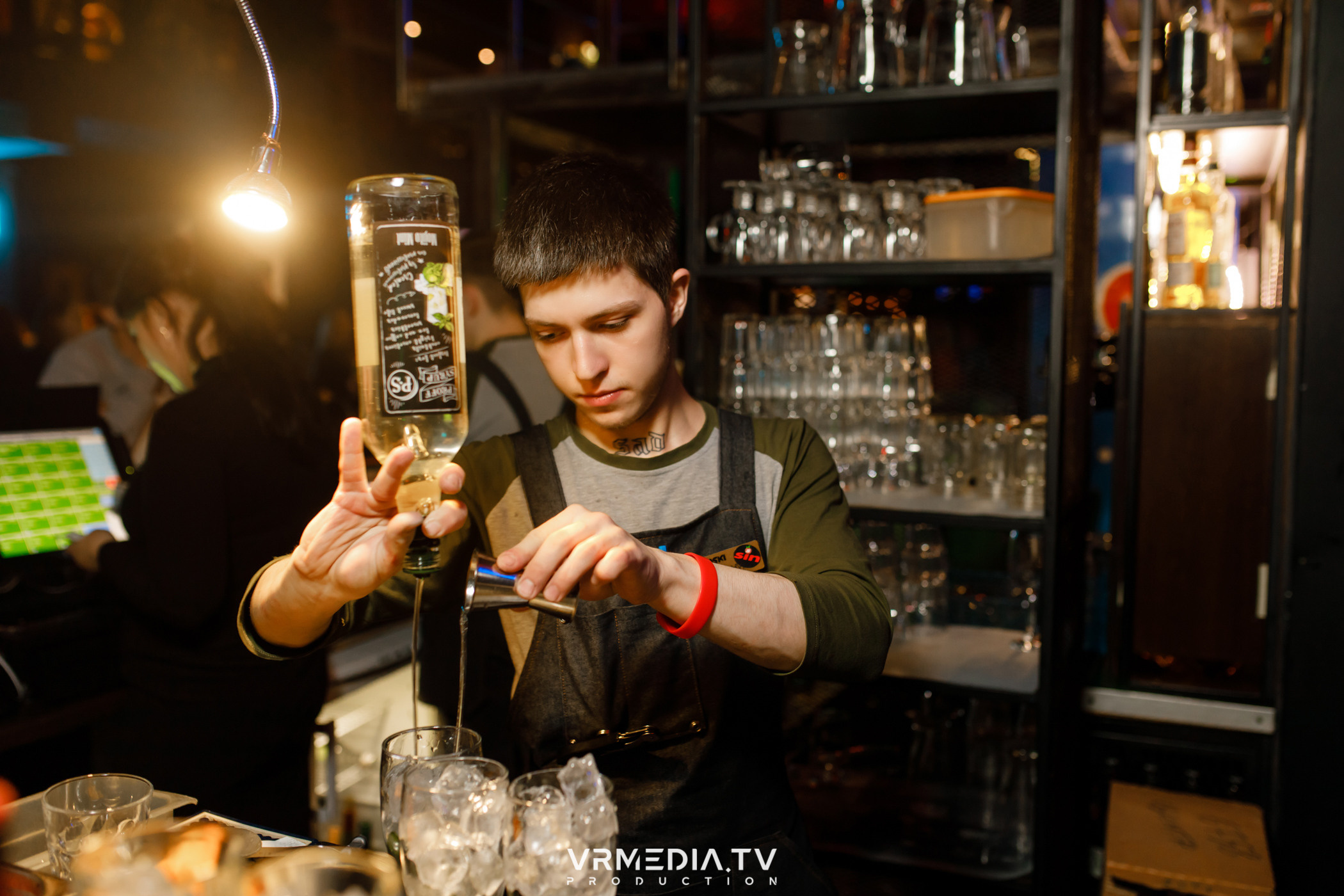 Выходные в баре «DOSKI»