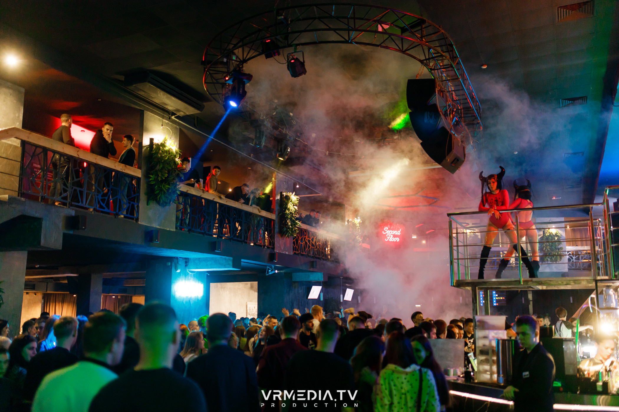 Выходные в баре «DOSKI»