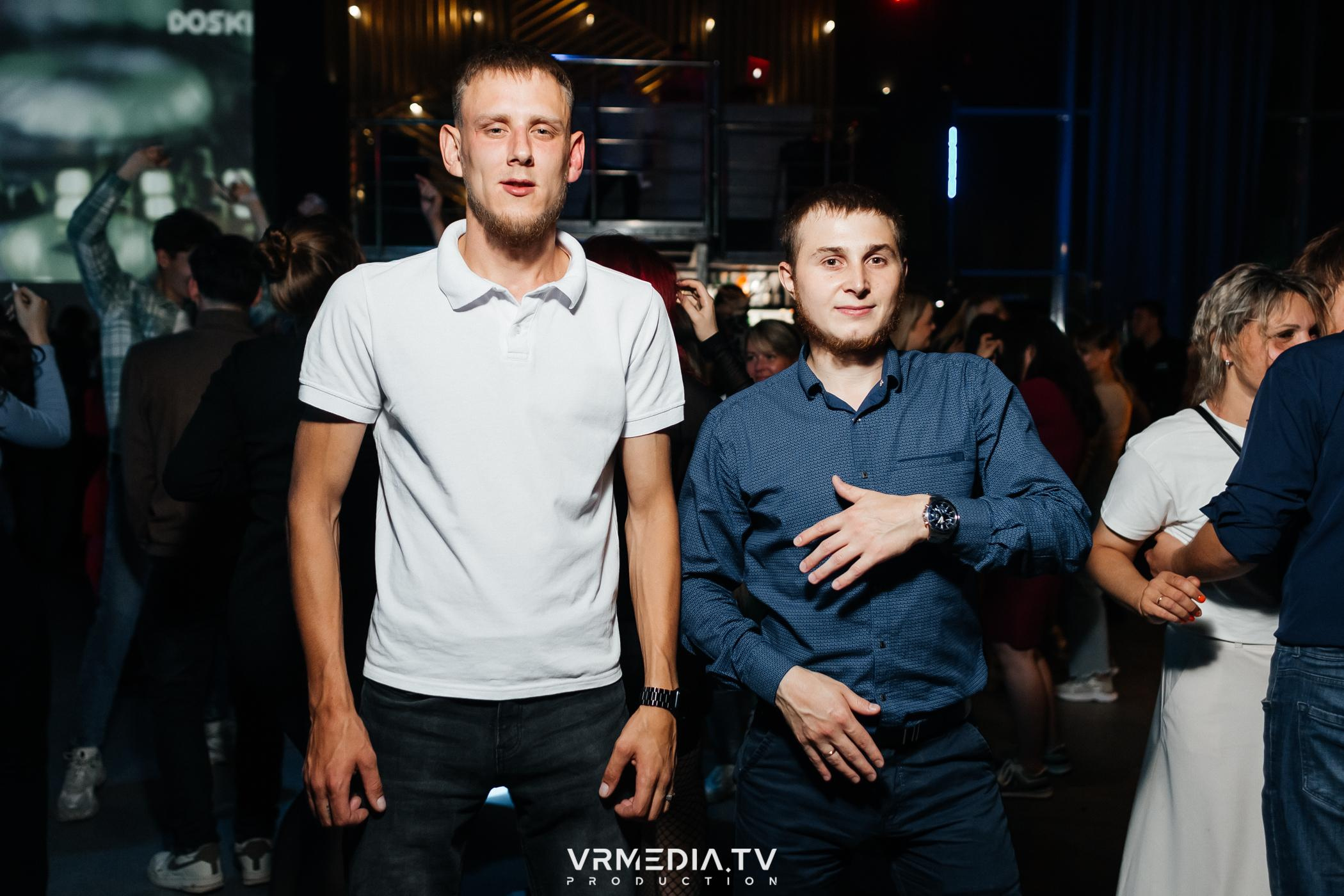 Выходные в баре «DOSKI»