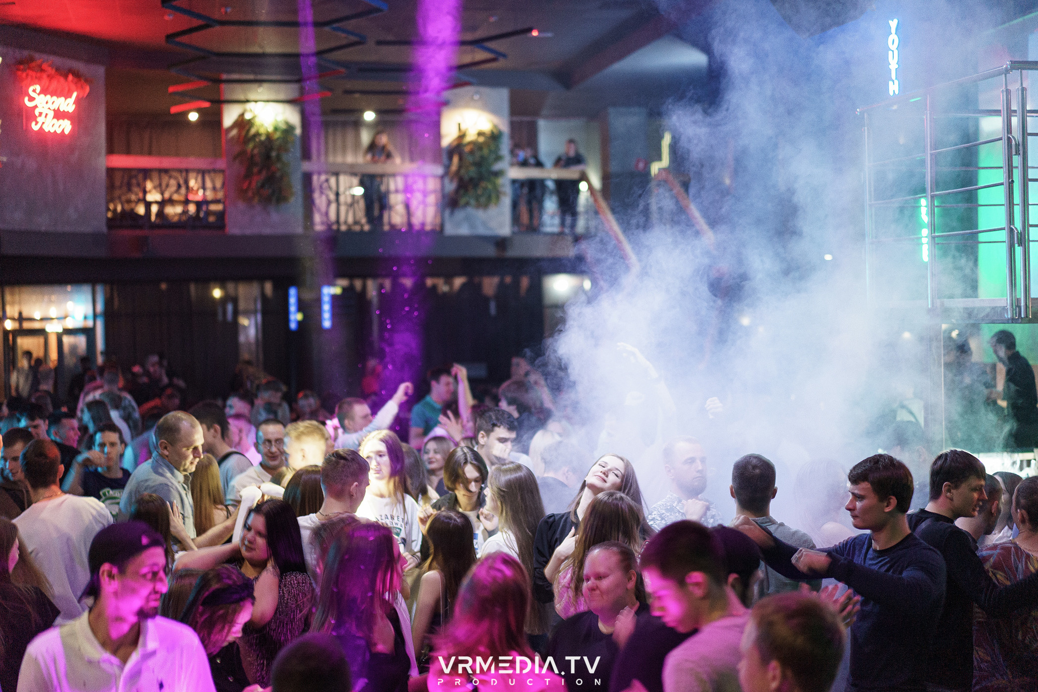 Выходные в баре «DOSKI»