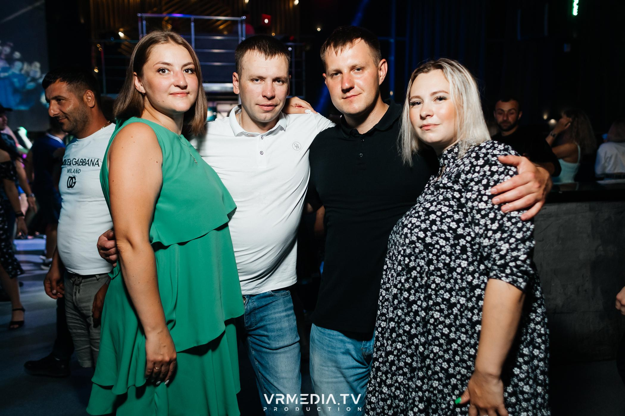 Выходные в баре «DOSKI»