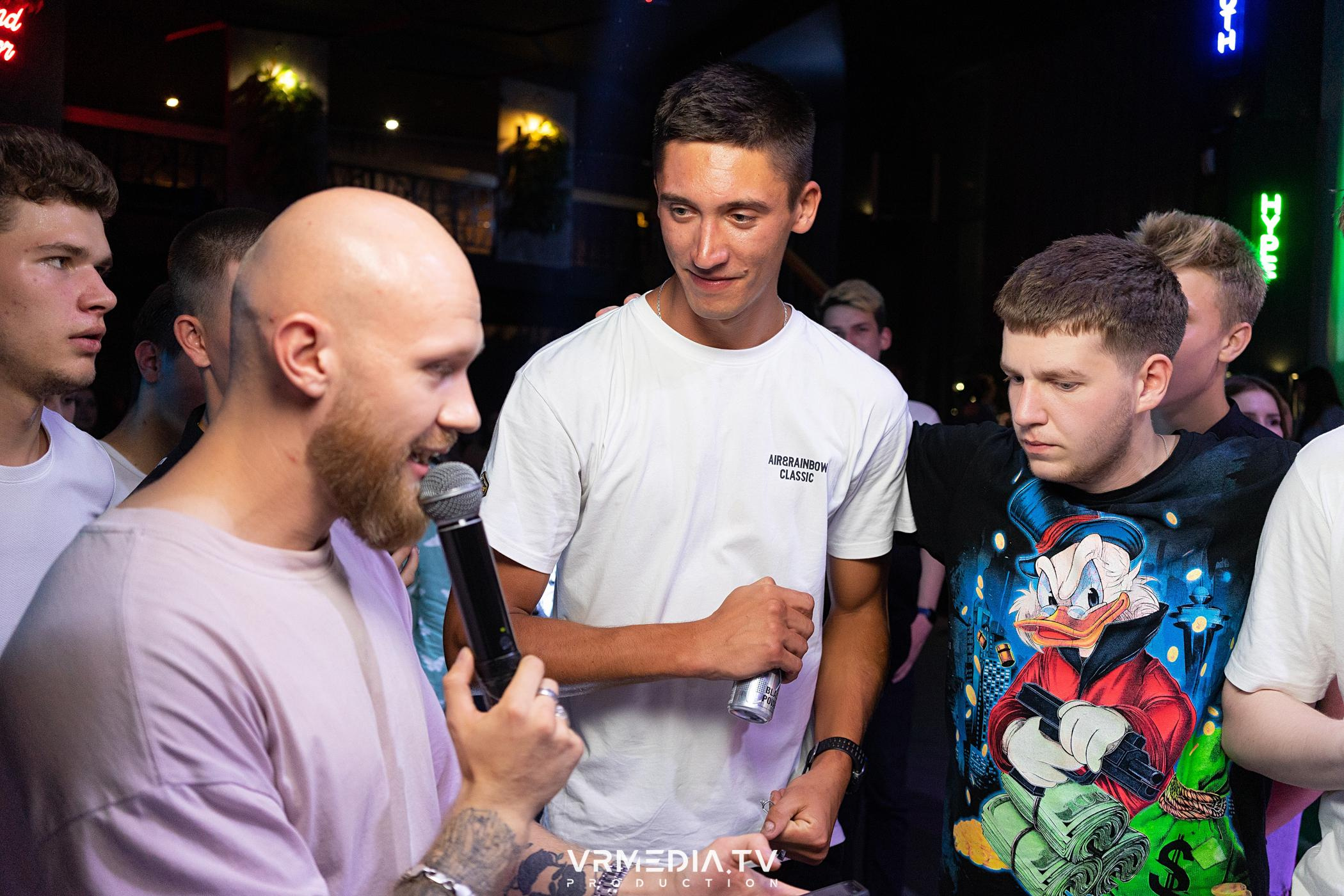 Выходные в баре «DOSKI»