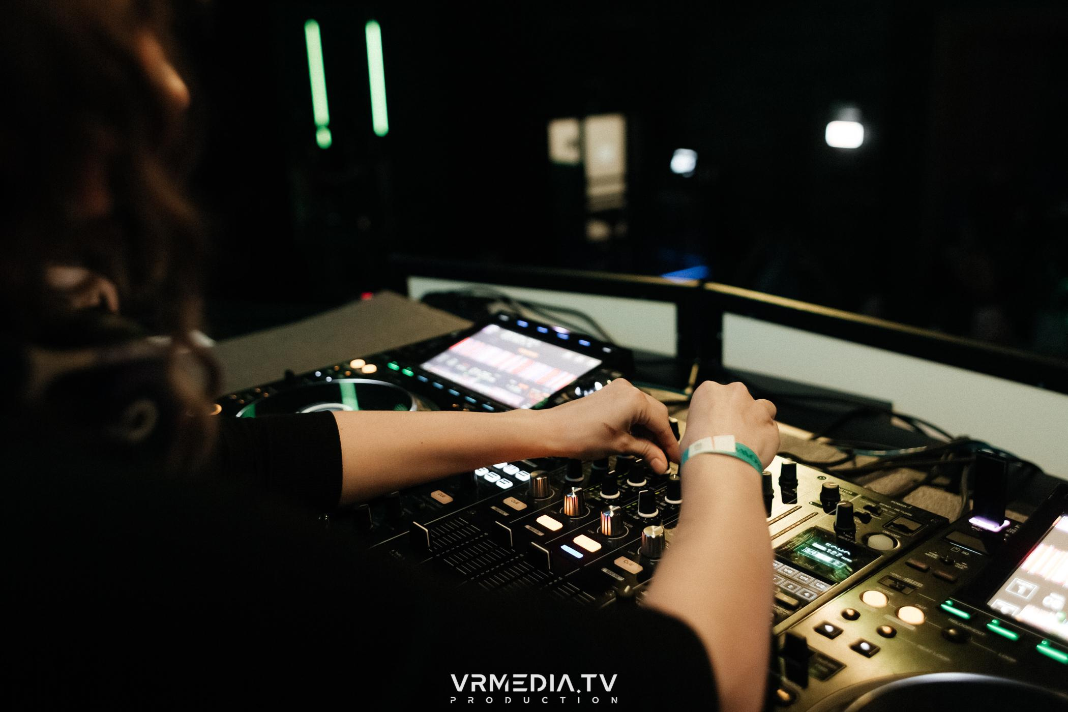 Выпускной школы диджеинга «Атмосфера»