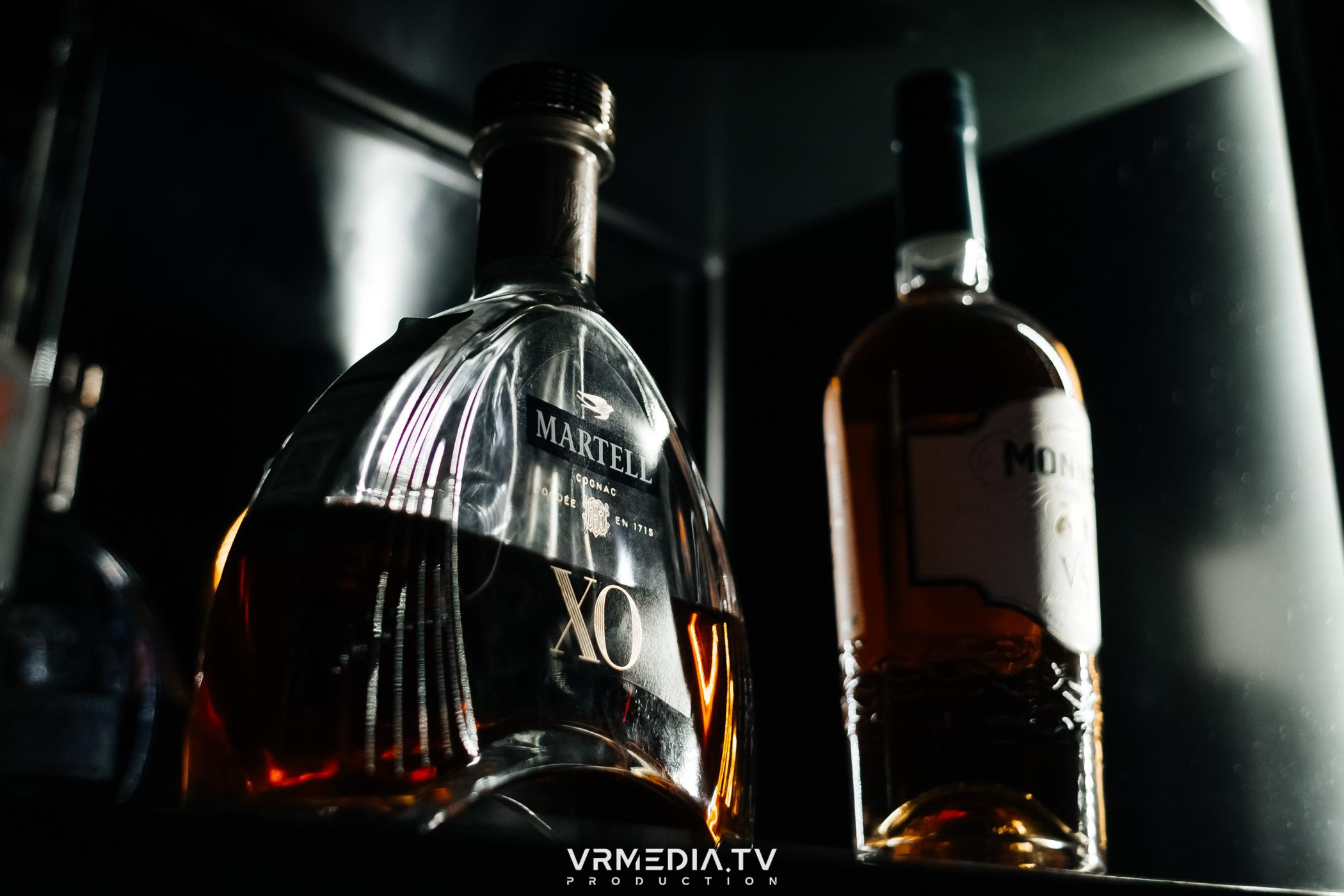 «Summer: ON» в караоке-баре «Volna»