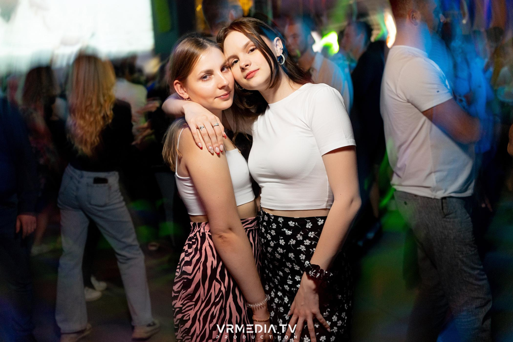 Выходные в баре «DOSKI»