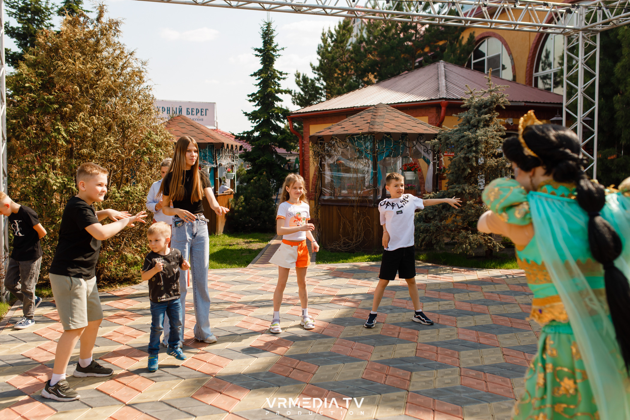 «Восточная сказка» в ресторане «Лазурный берег»