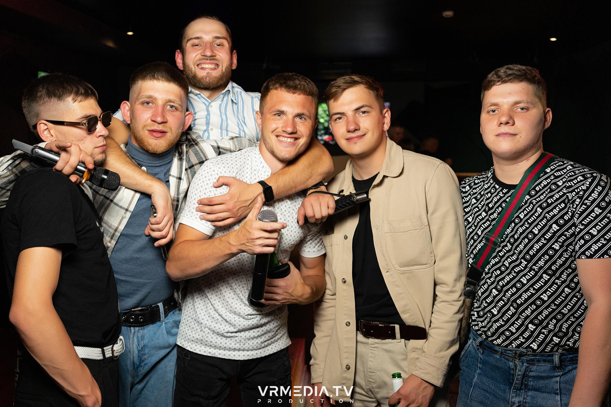 Выходные в баре «DOSKI»