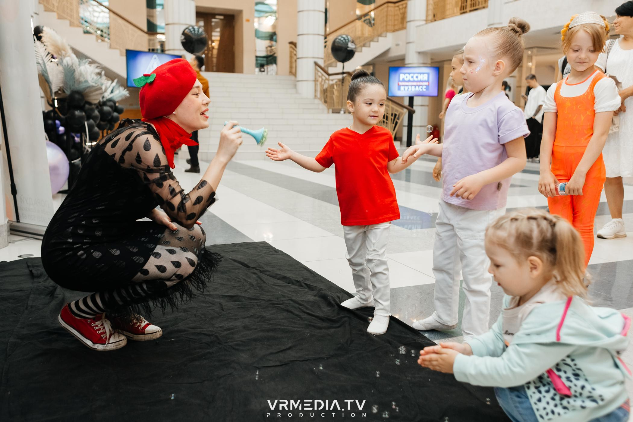 Пока все в доме