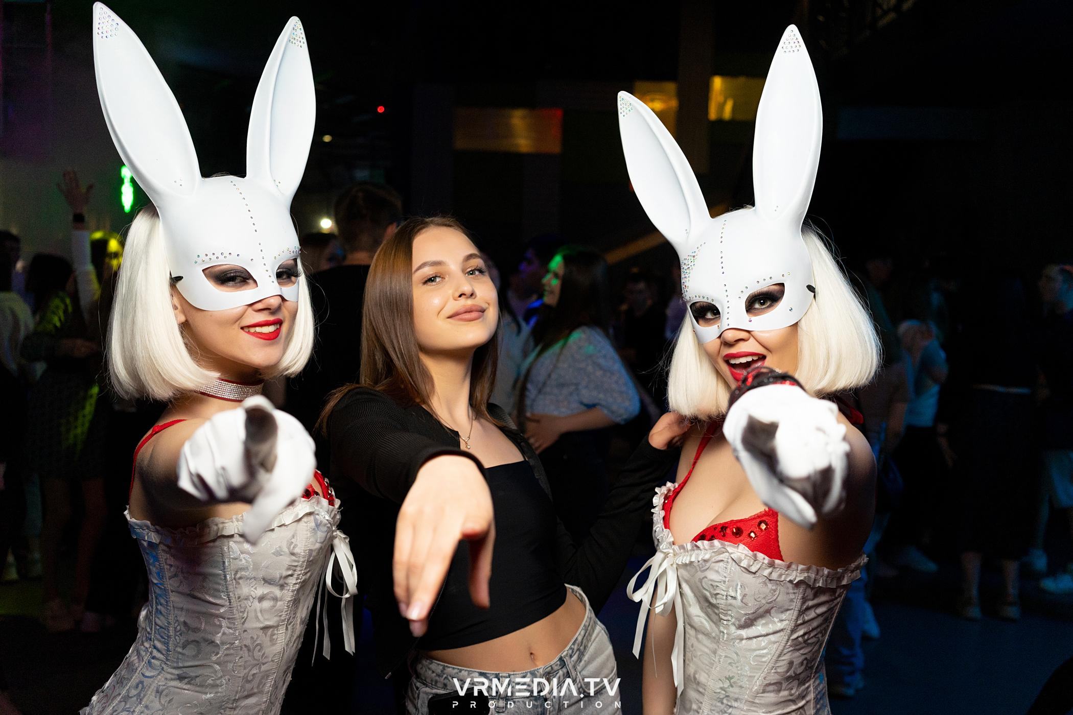 Выходные в баре «DOSKI»