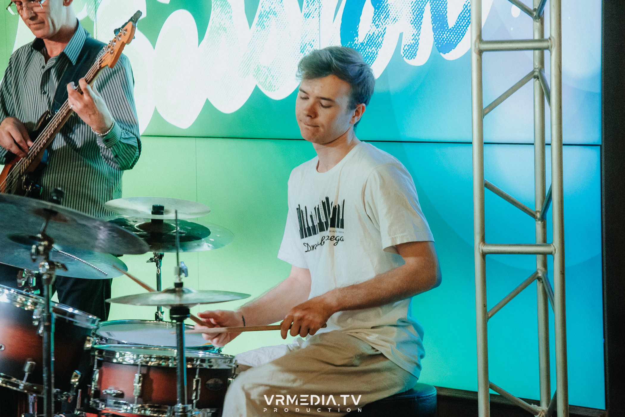 Джазовая среда: JAM SESSION