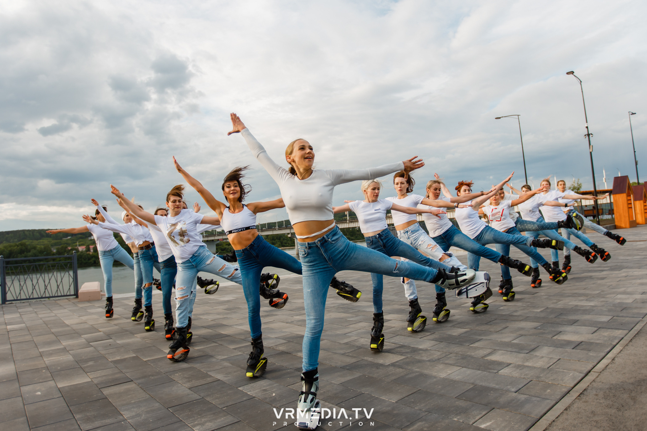 Открытая тренировка «Kangoo jumps»