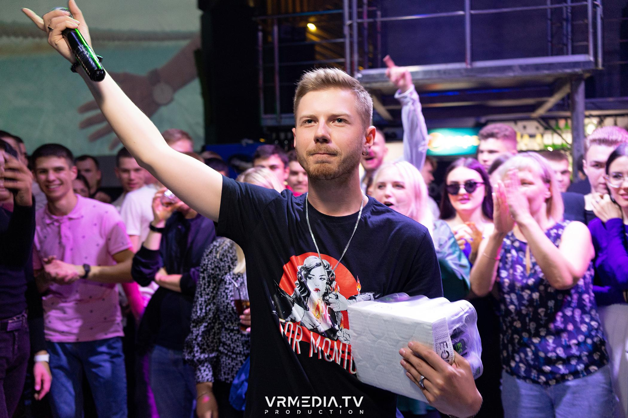 Выходные в баре «DOSKI»