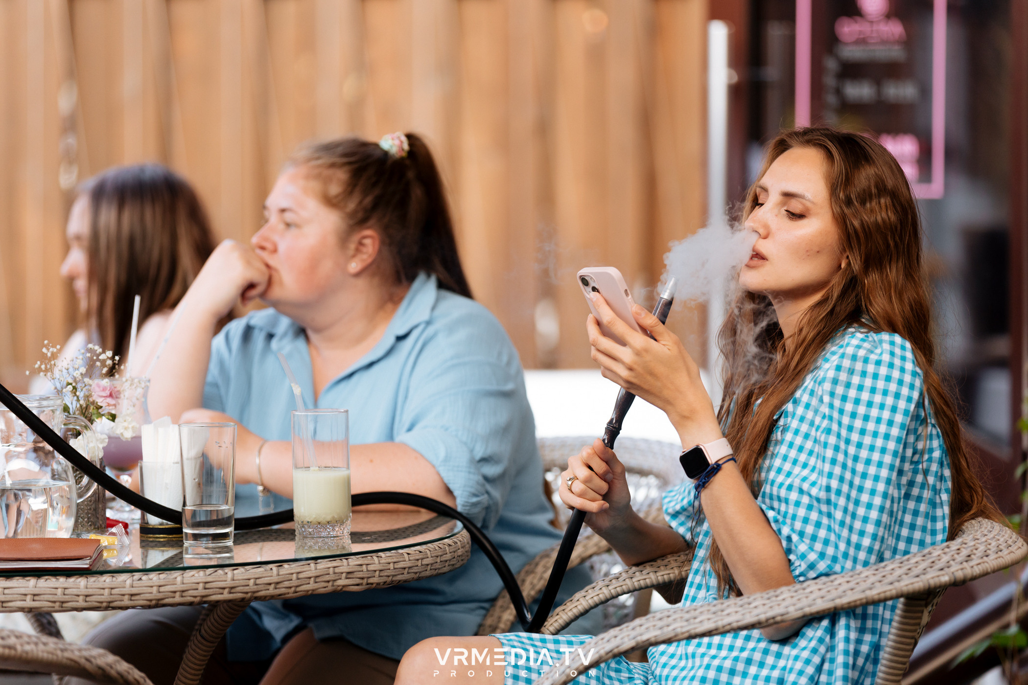 «Среда — маленькая пятница» в караоке-бар «OPERA»